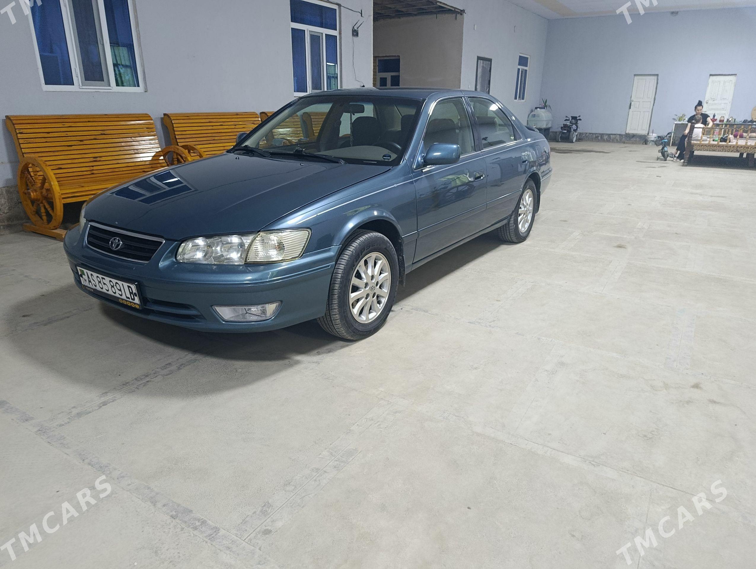 Toyota Camry 2001 - 185 000 TMT - Дянев - img 1