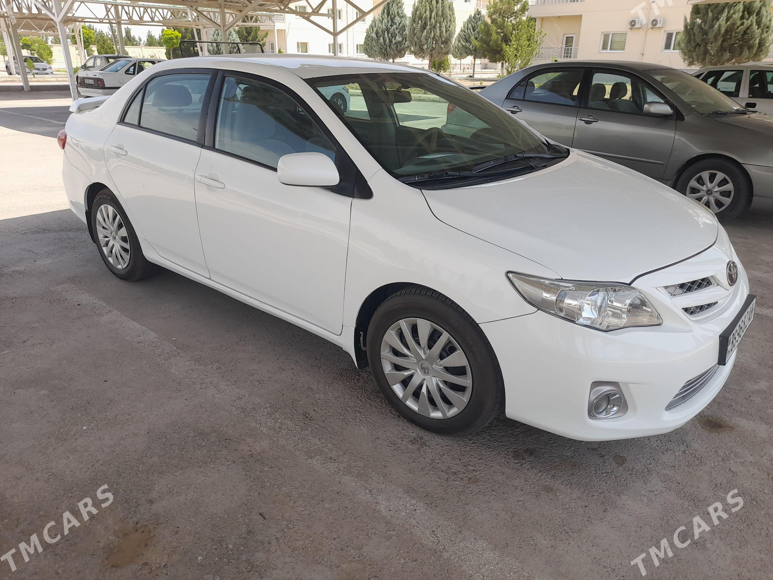 Toyota Corolla 2011 - 180 000 TMT - Бахарден - img 1