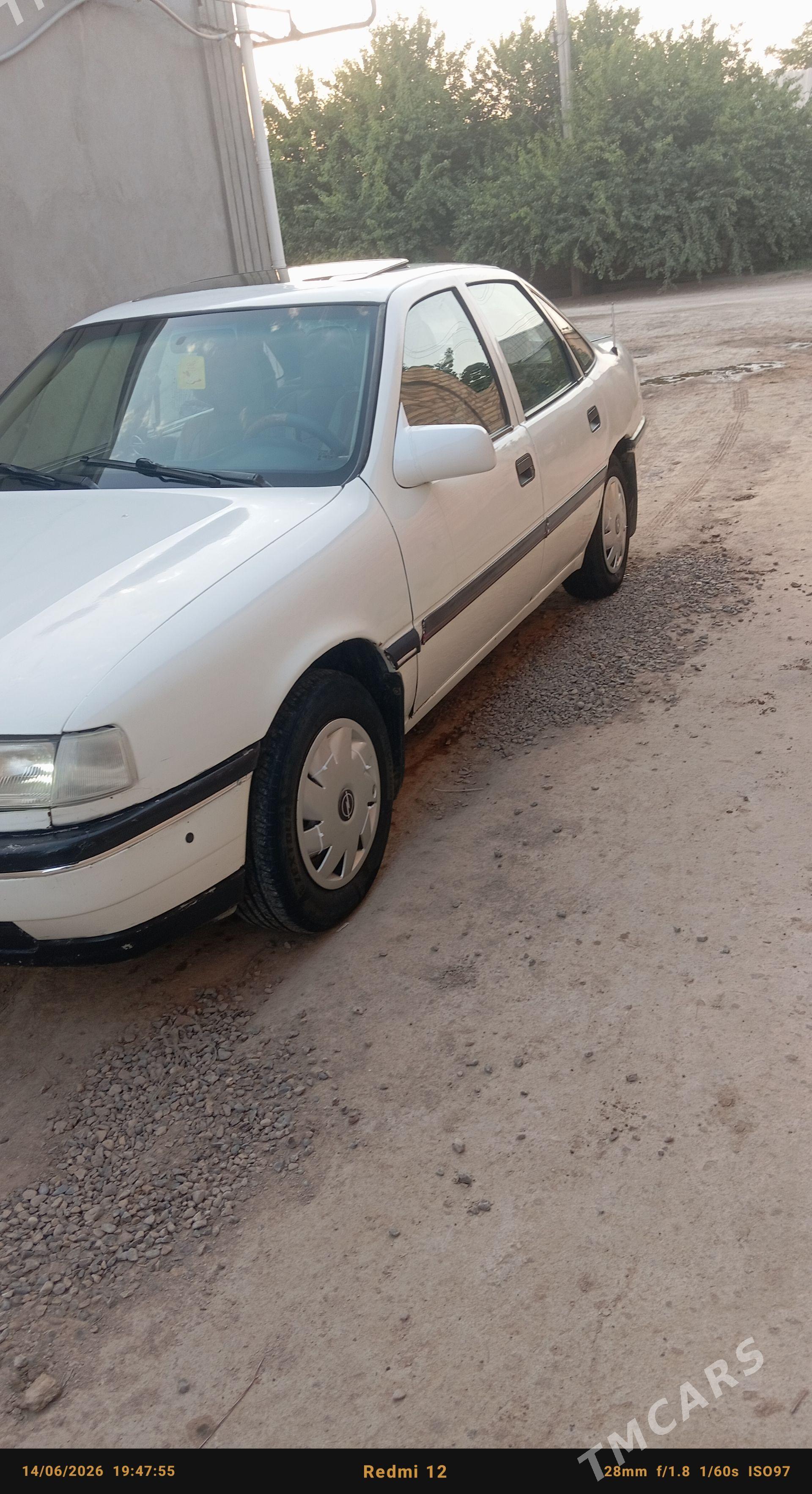 Opel Vectra 1990 - 38 000 TMT - Sakarçäge - img 1