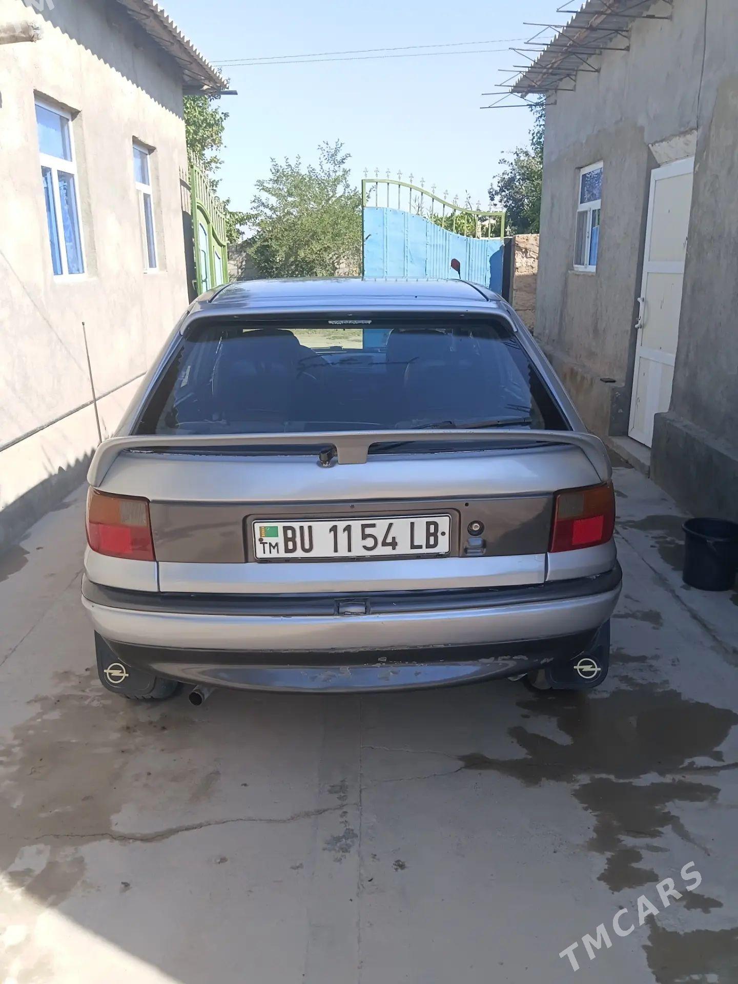 Opel Astra 1995 - 45 000 TMT - Kerki - img 1