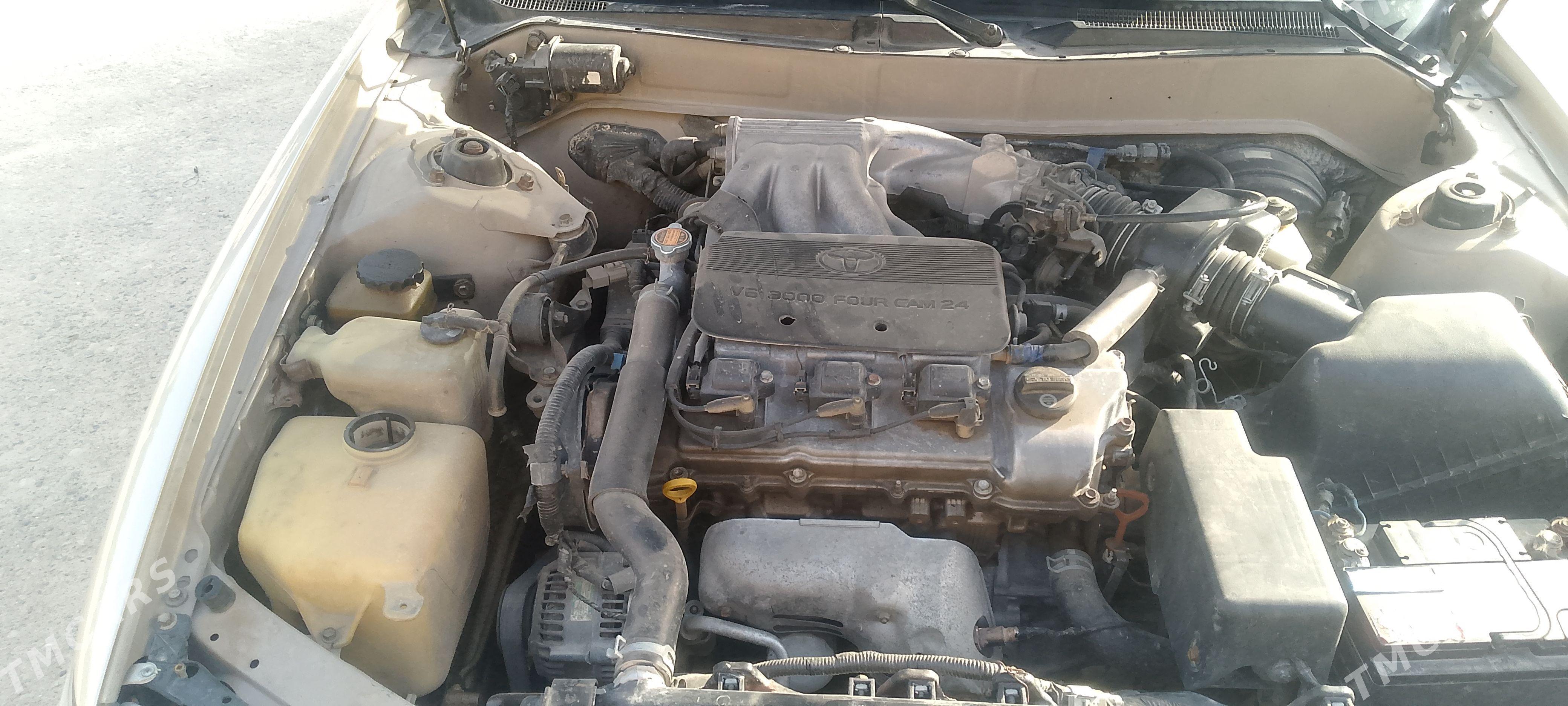 Toyota Camry 1992 - 110 000 TMT - Теджен - img 1