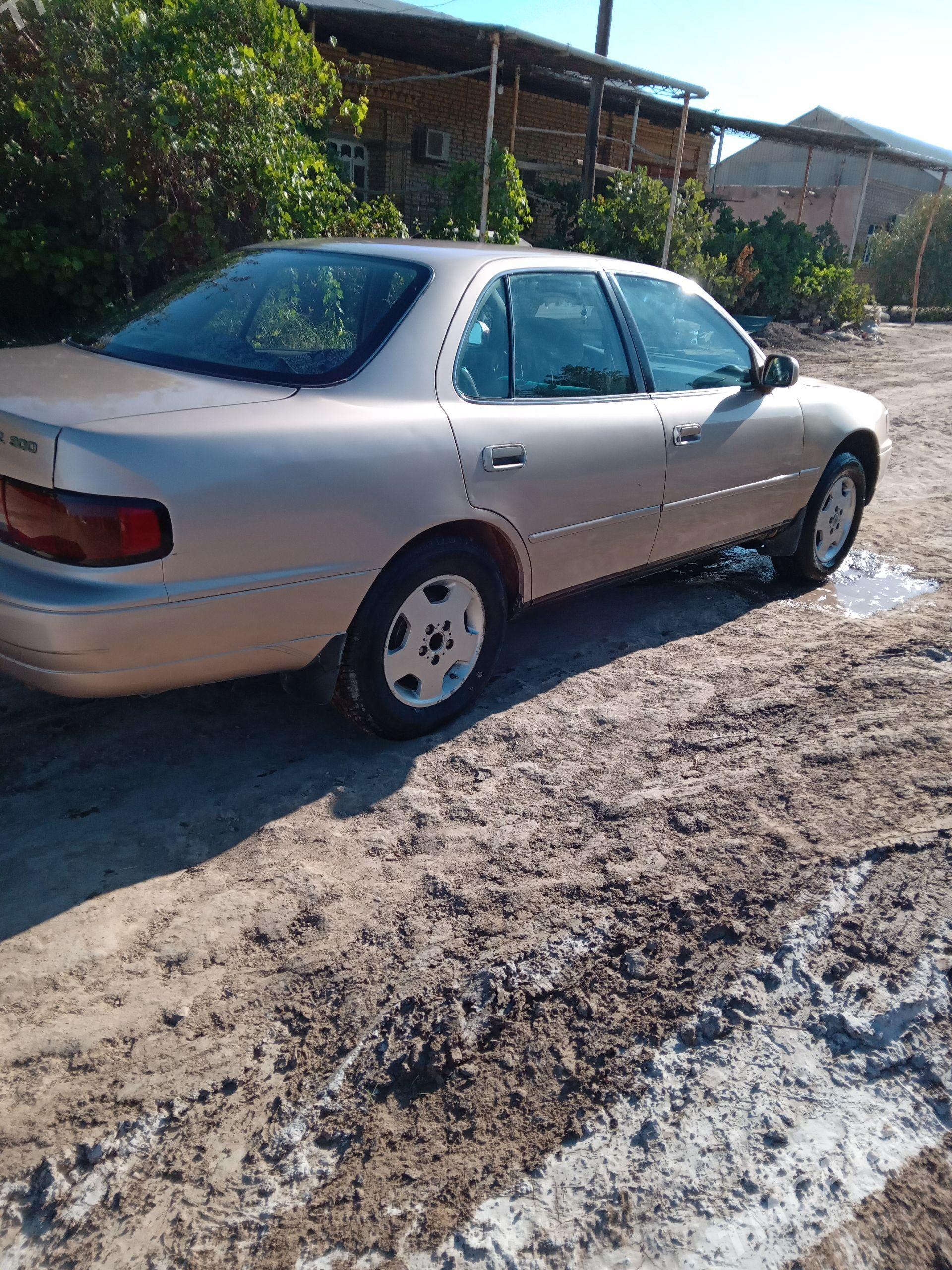 Toyota Camry 1996 - 100 000 TMT - Кёнеургенч - img 1