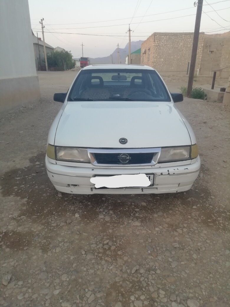 Opel Vectra 1988 - 28 000 TMT - Jebel - img 1