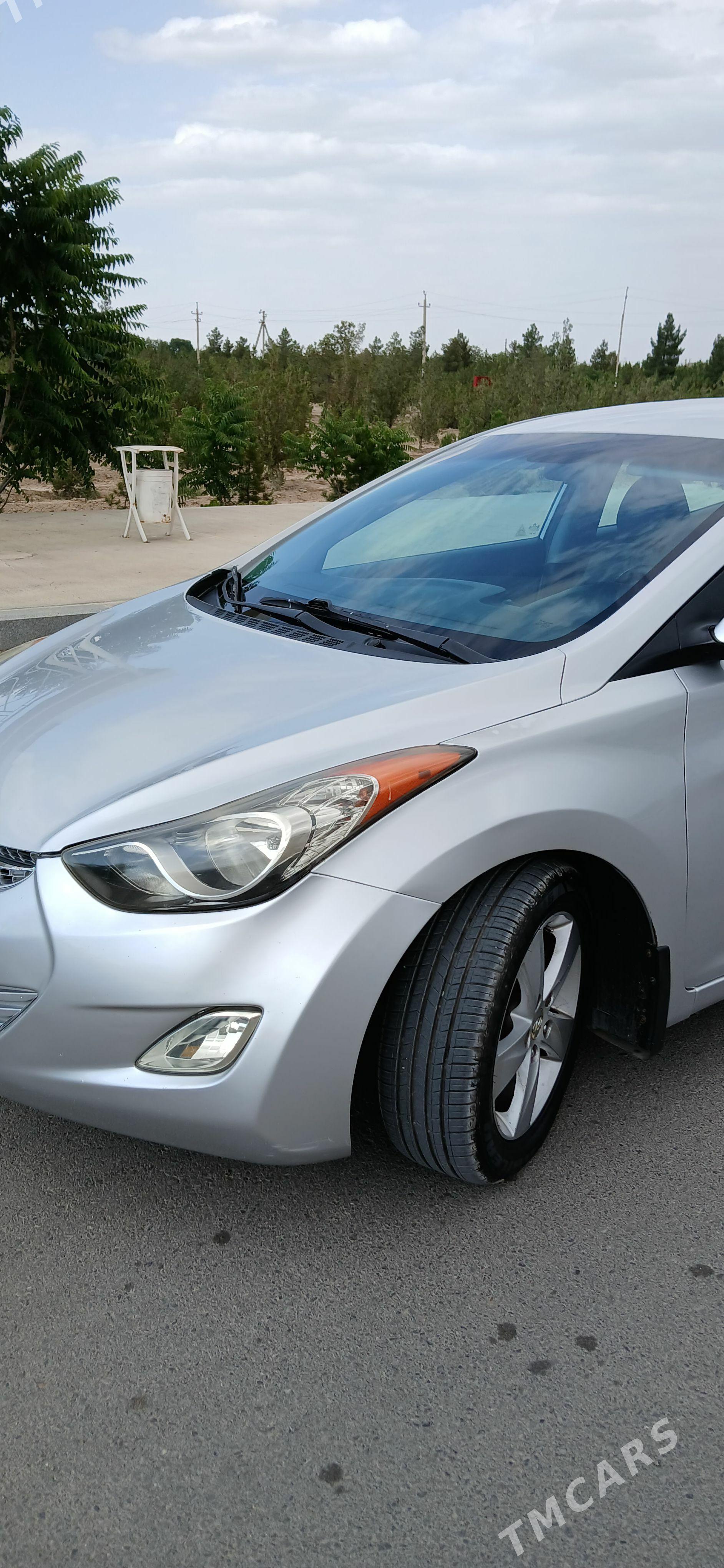 Hyundai Elantra 2011 - 170 000 TMT - Мир 4 - img 1
