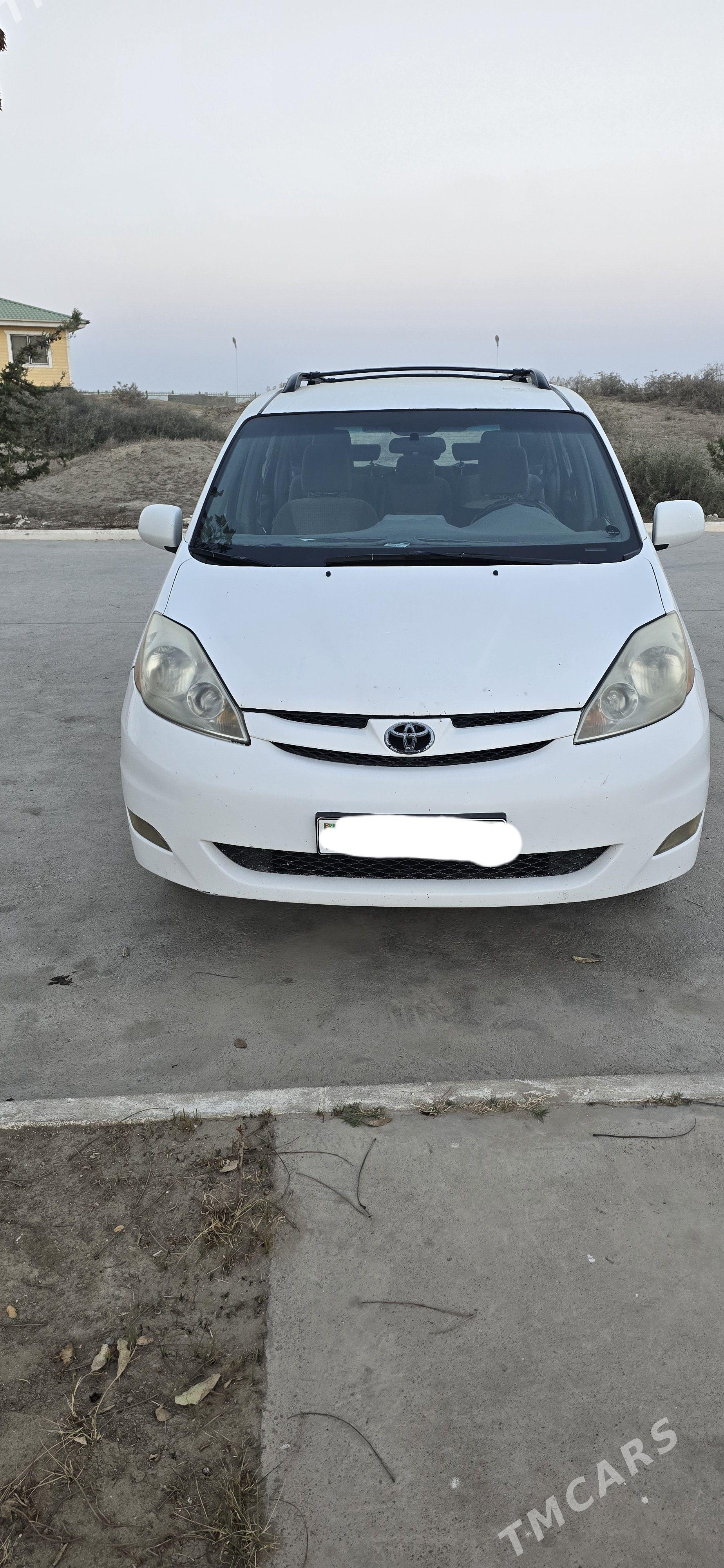 Toyota Sienna 2008 - 275 000 TMT - Балканабат - img 1