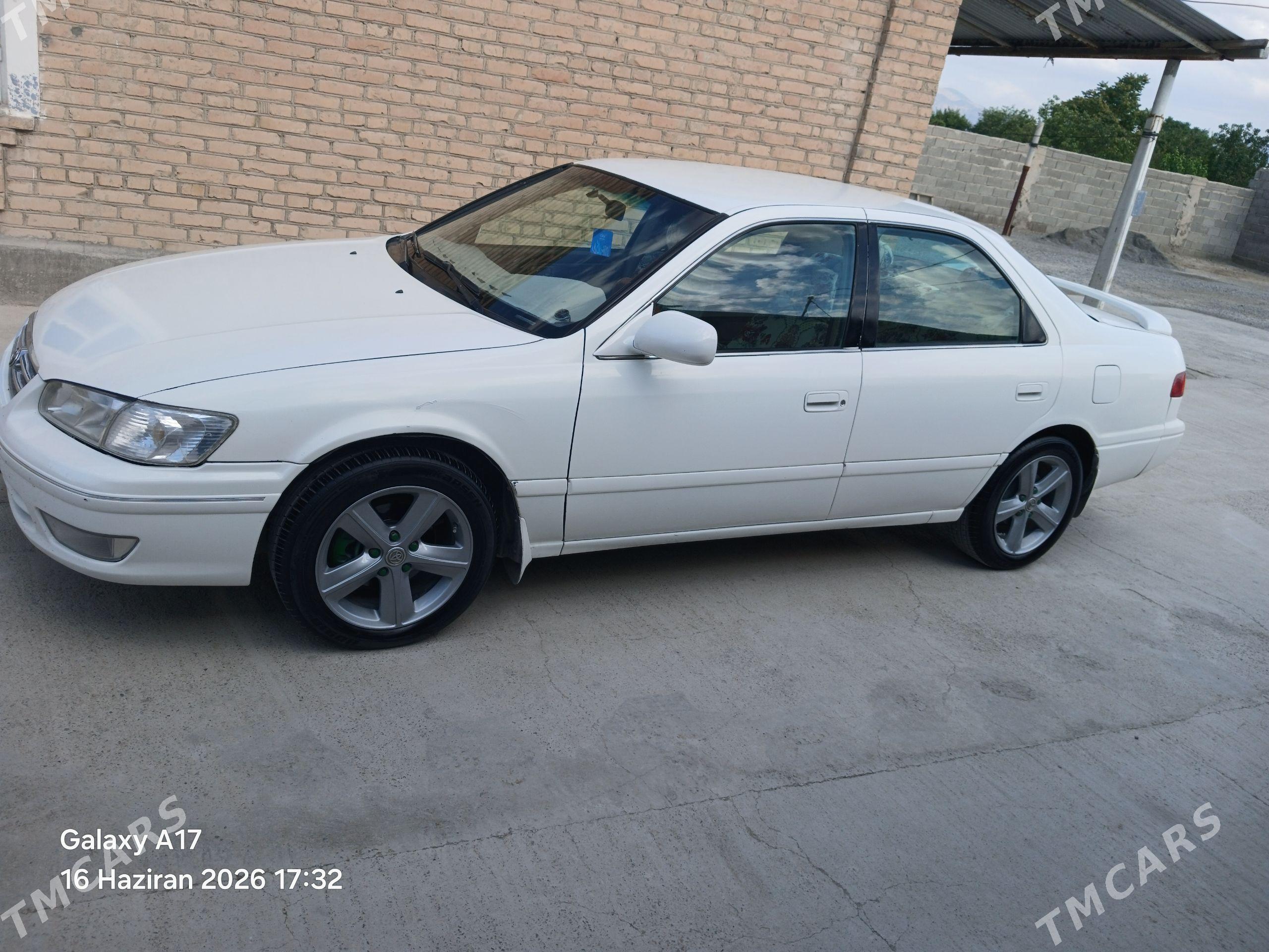 Toyota Camry 2000 - 200 000 TMT - Бахарден - img 1