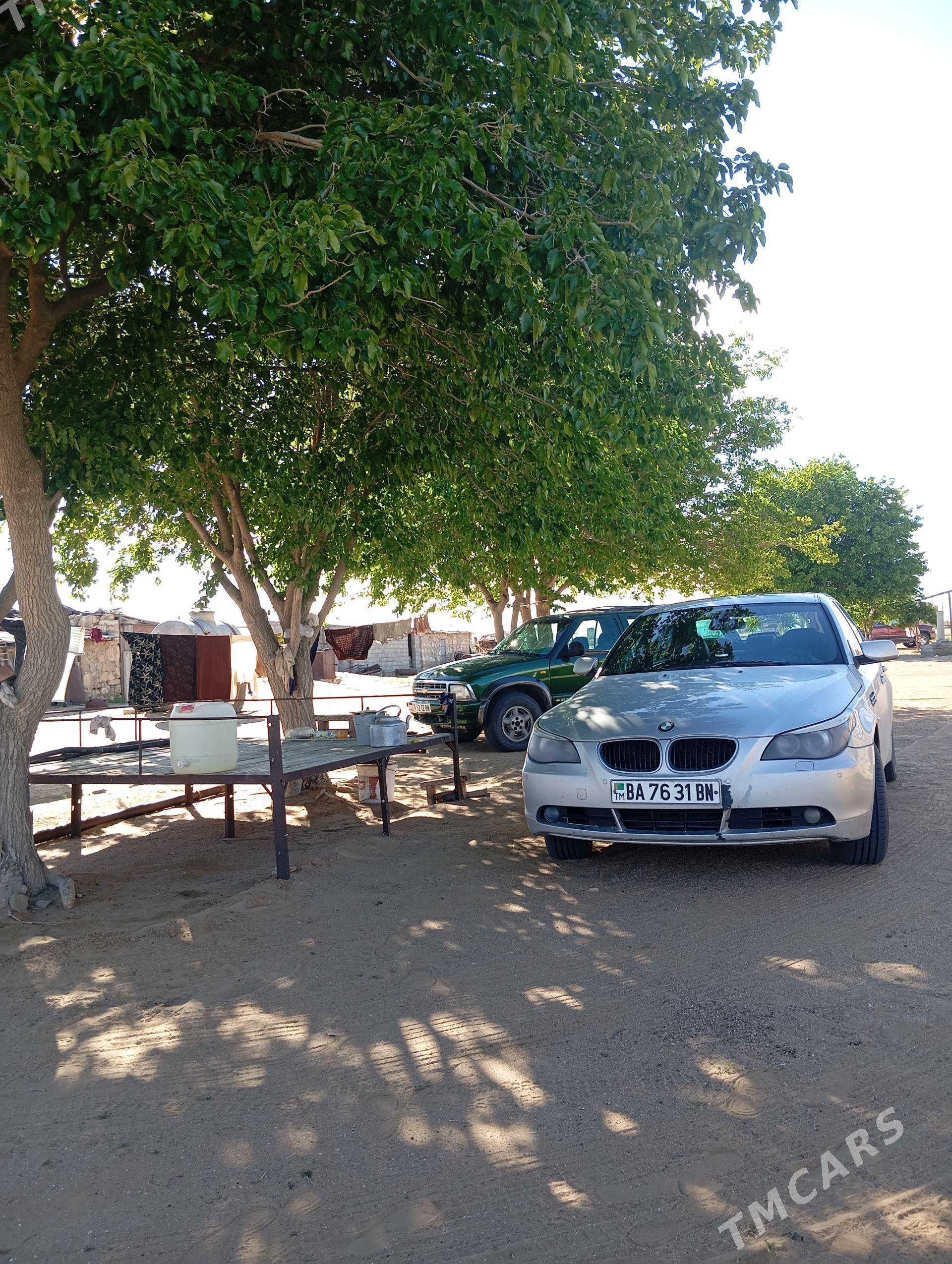 BMW E60 2003 - 190 000 TMT - Hazar - img 1