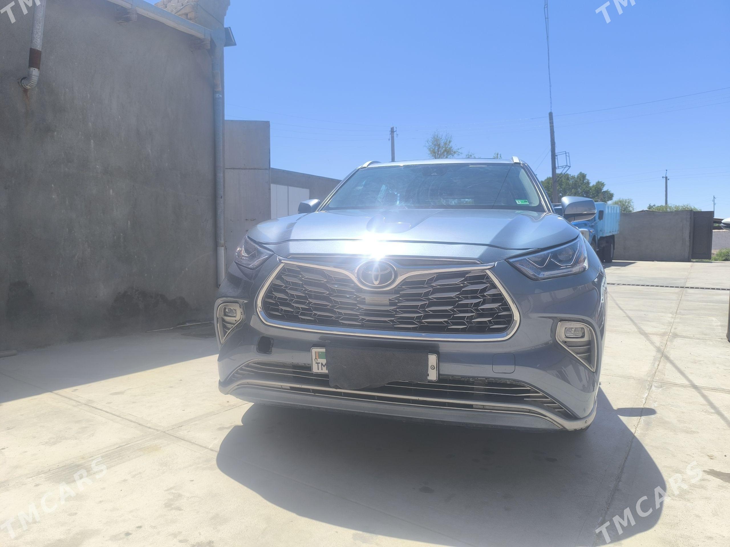 Toyota Highlander 2022 - 525 000 TMT - Дашогуз - img 1