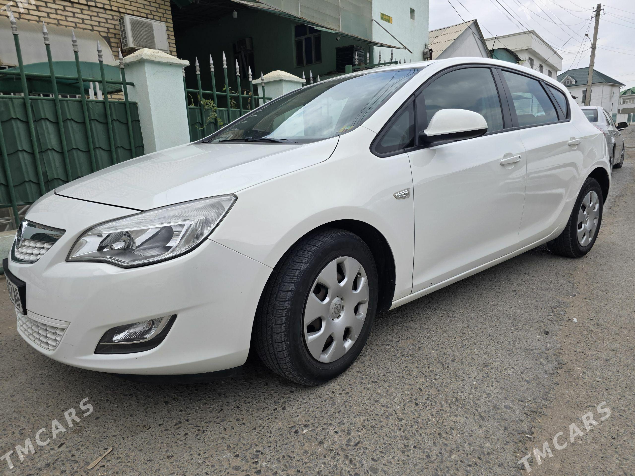 Opel Astra 2011 - 129 000 TMT - Aşgabat - img 1