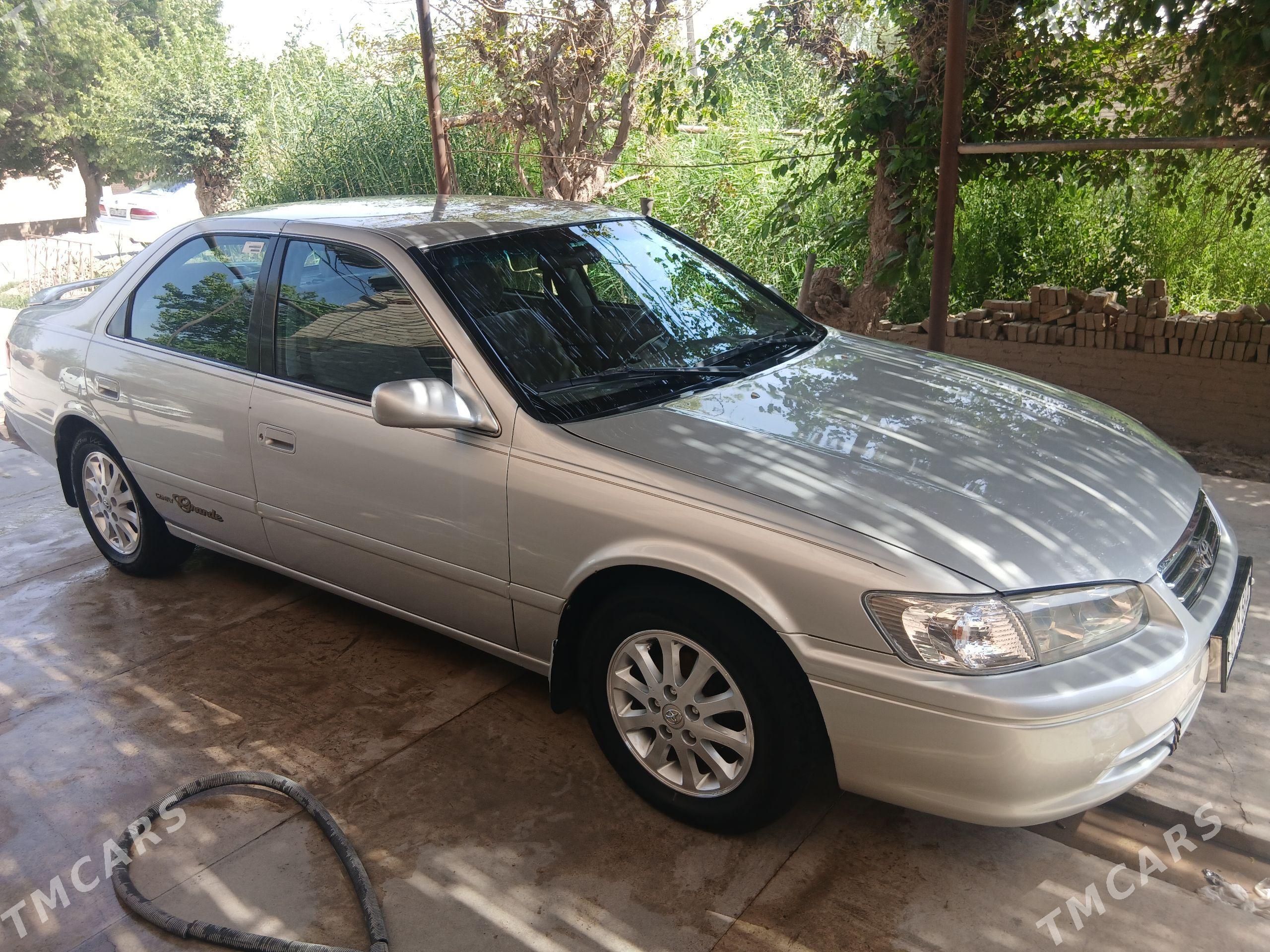 Toyota Camry 2000 - 190 000 TMT - Керки - img 1