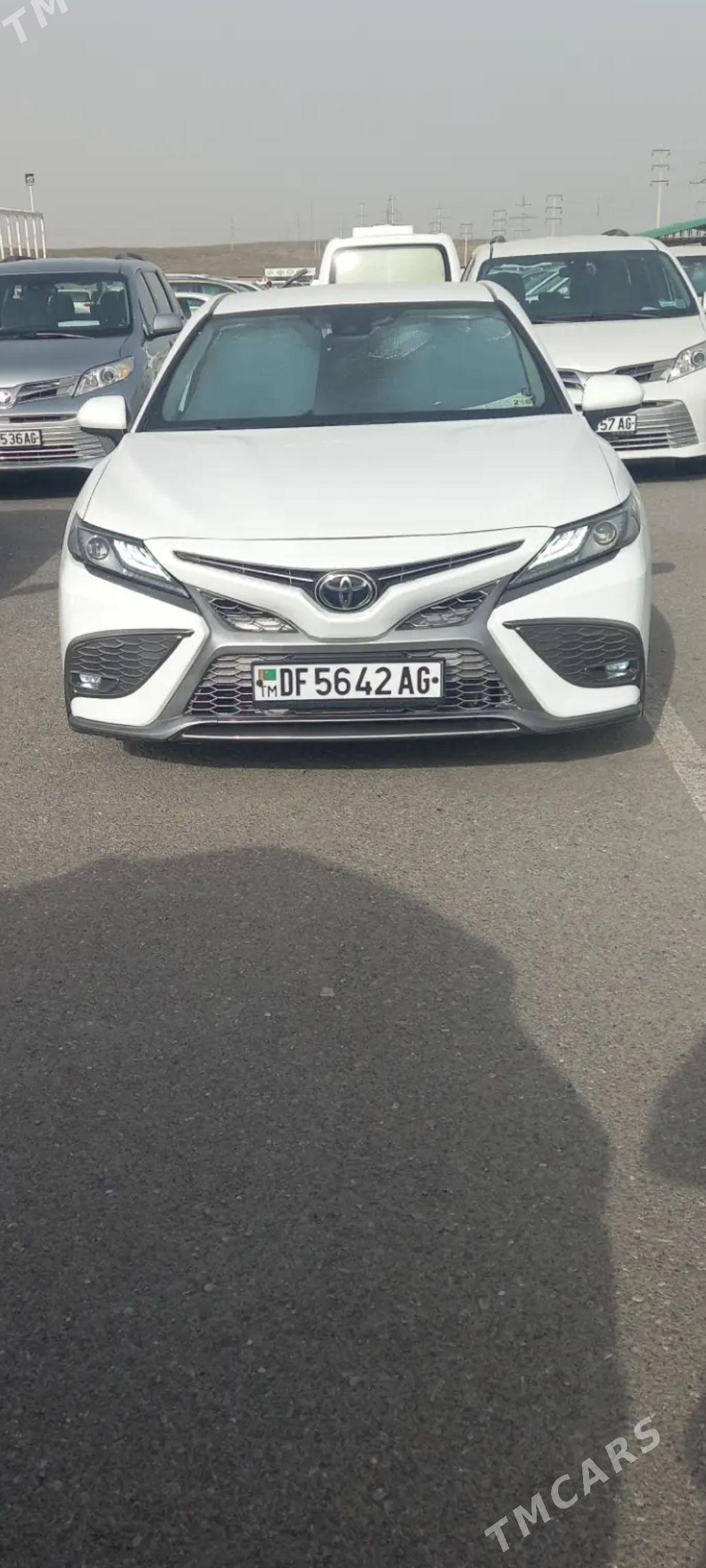 Toyota Camry 2021 - 350 000 TMT - Байрамали - img 1