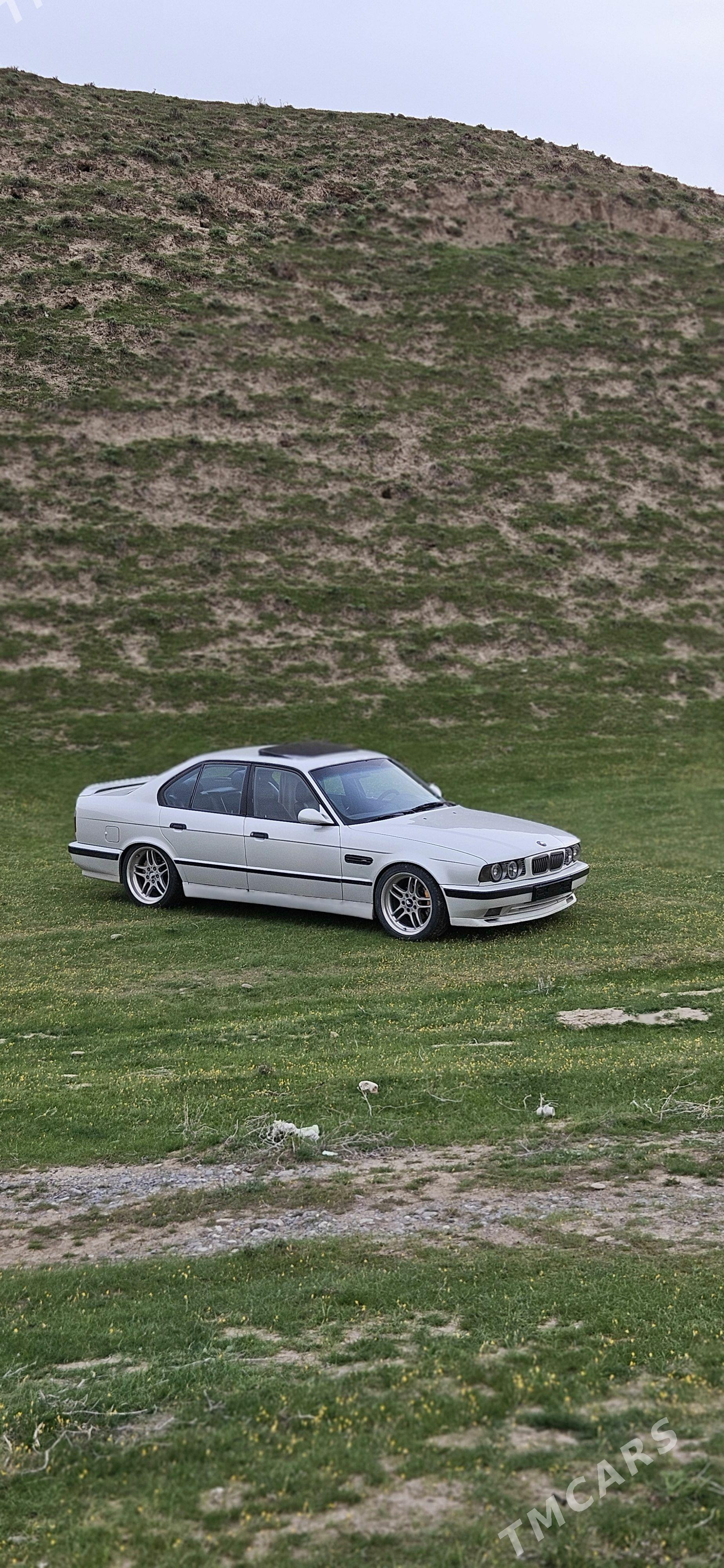 BMW E34 1990 - 125 000 TMT - Aşgabat - img 1