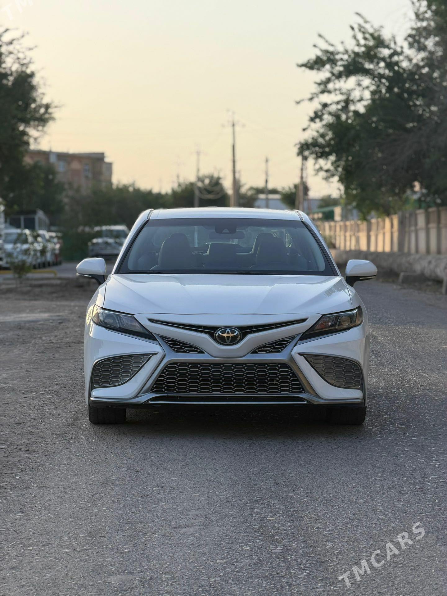 Toyota Camry 2022 - 345 000 TMT - Мары - img 1