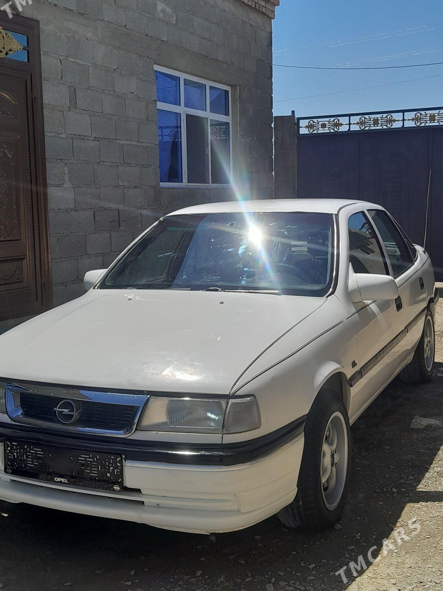 Opel Vectra 1992 - 35 000 TMT - Бахарден - img 1