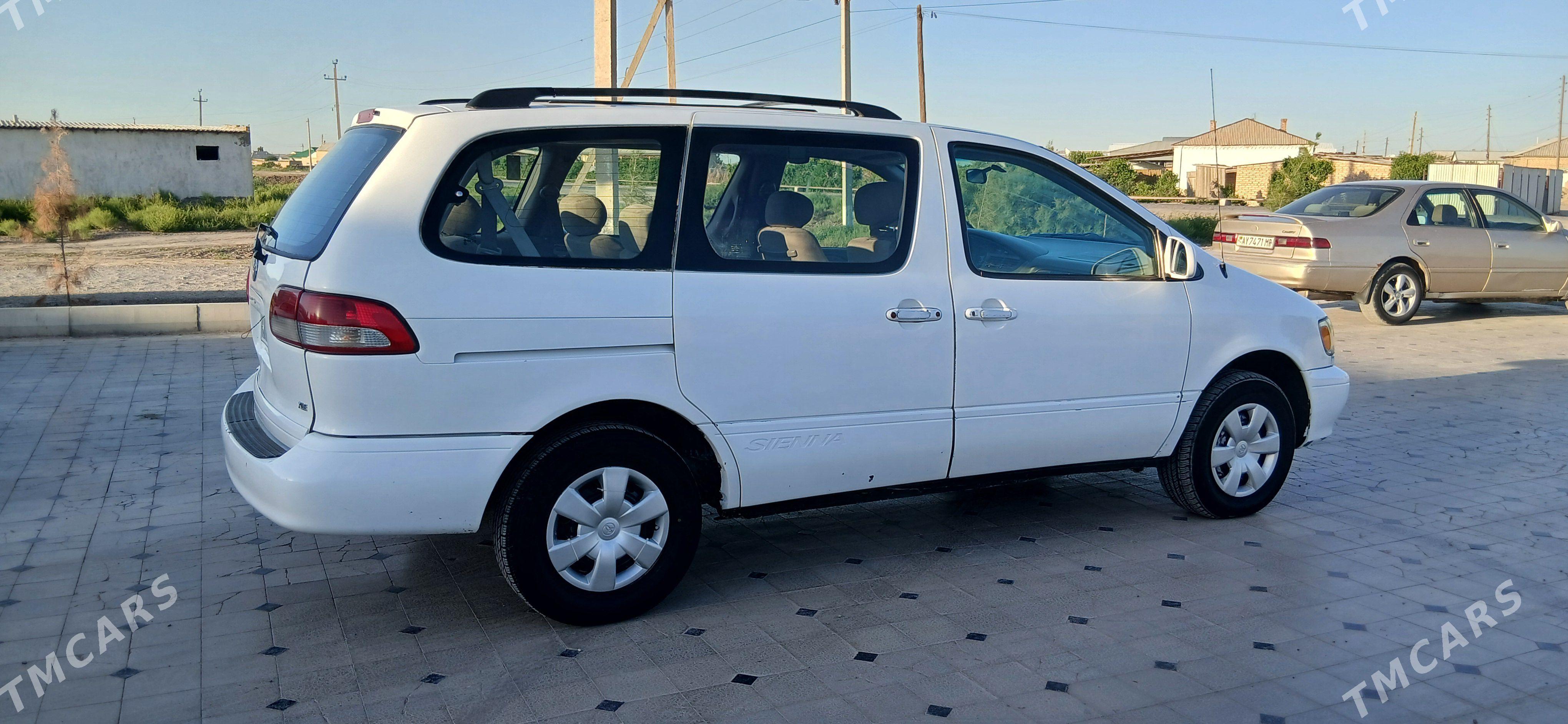Toyota Sienna 2001 - 150 000 TMT - Murgap - img 1