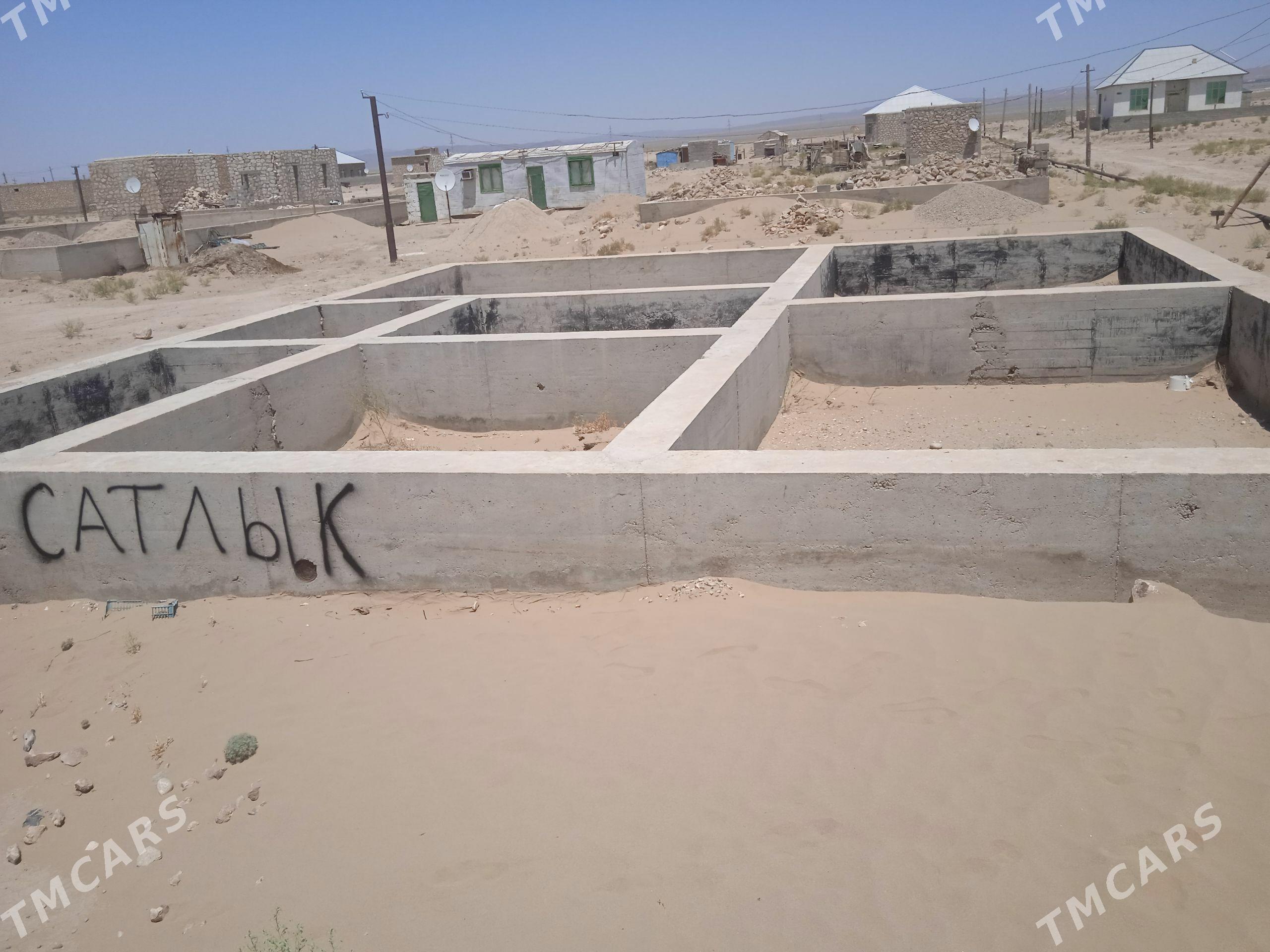 Satlyk yer Jebel - Балканабат - img 1