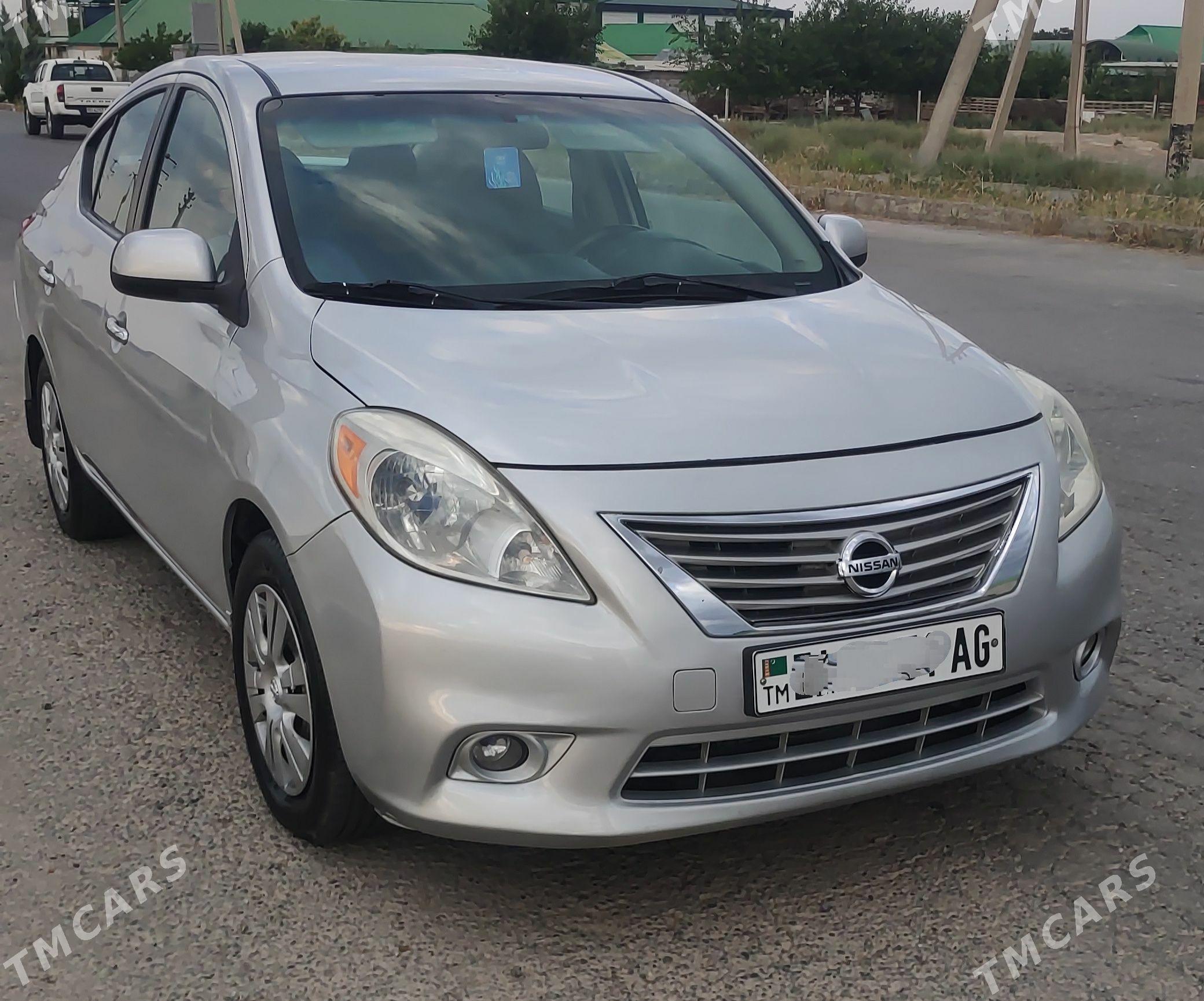 Nissan Versa 2012 - 138 000 TMT - Ашхабад - img 1