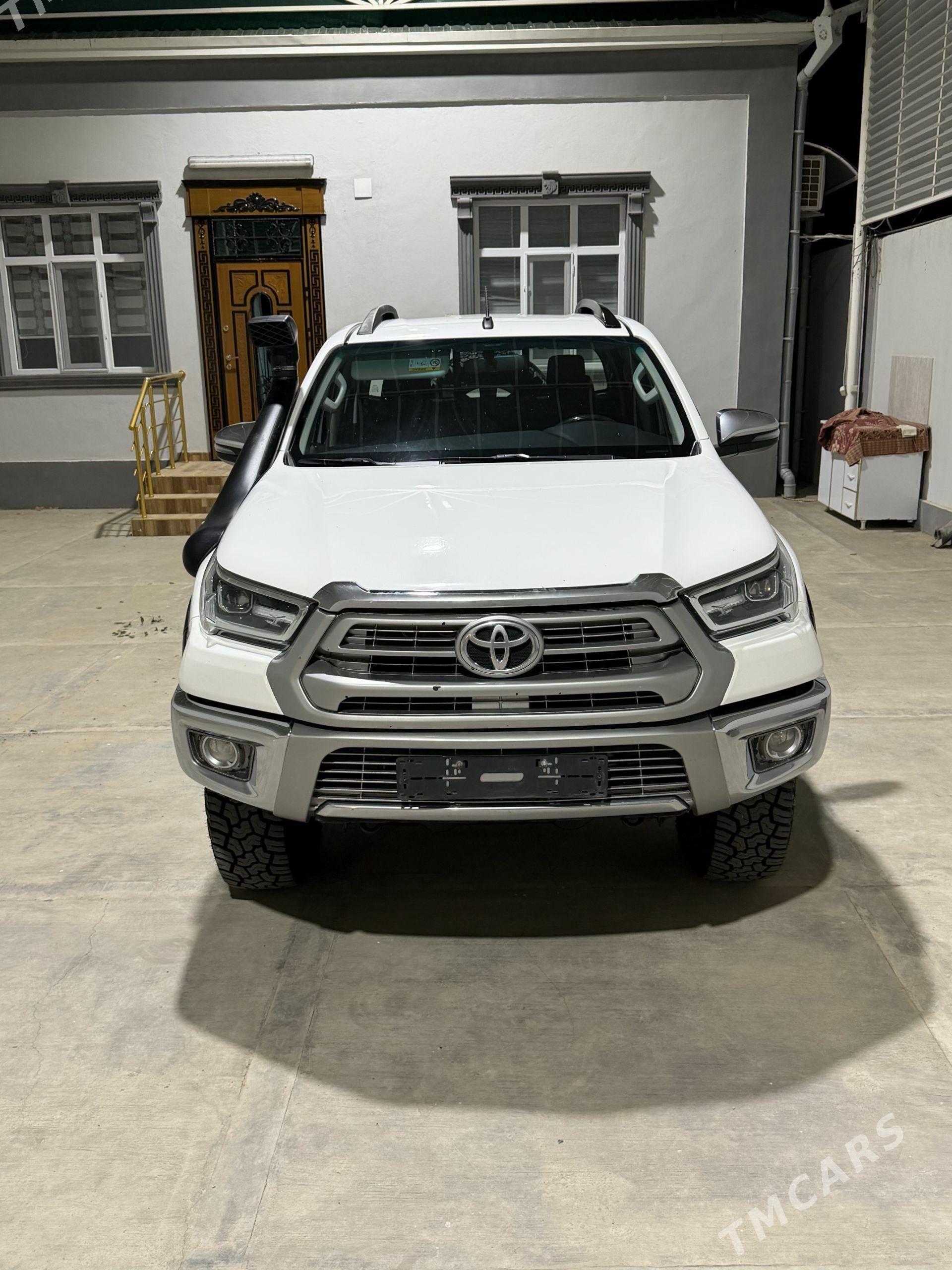 Toyota Hilux 2022 - 653 000 TMT - Aşgabat - img 1