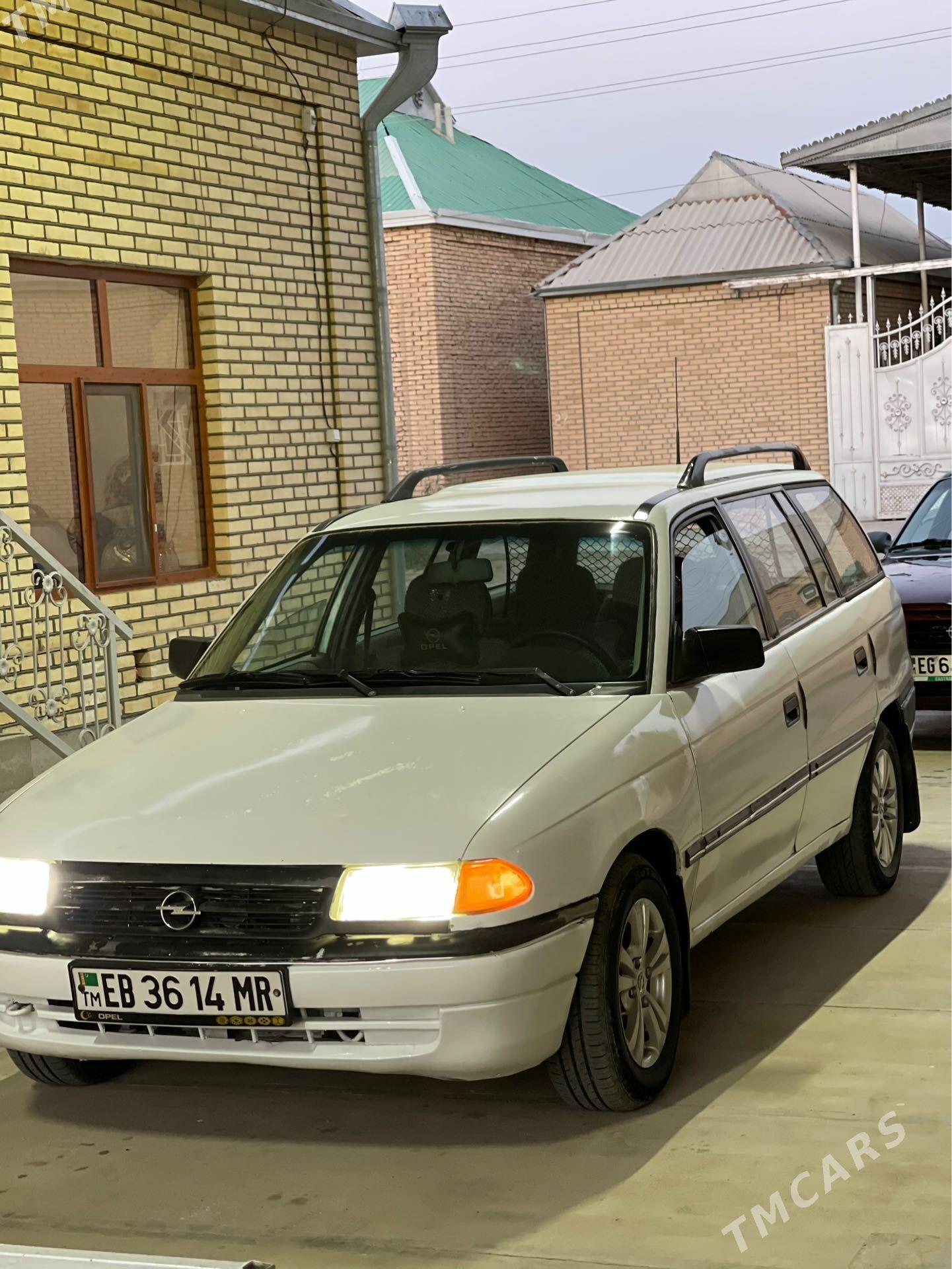 Opel Astra 1992 - 38 000 TMT - Мары - img 1
