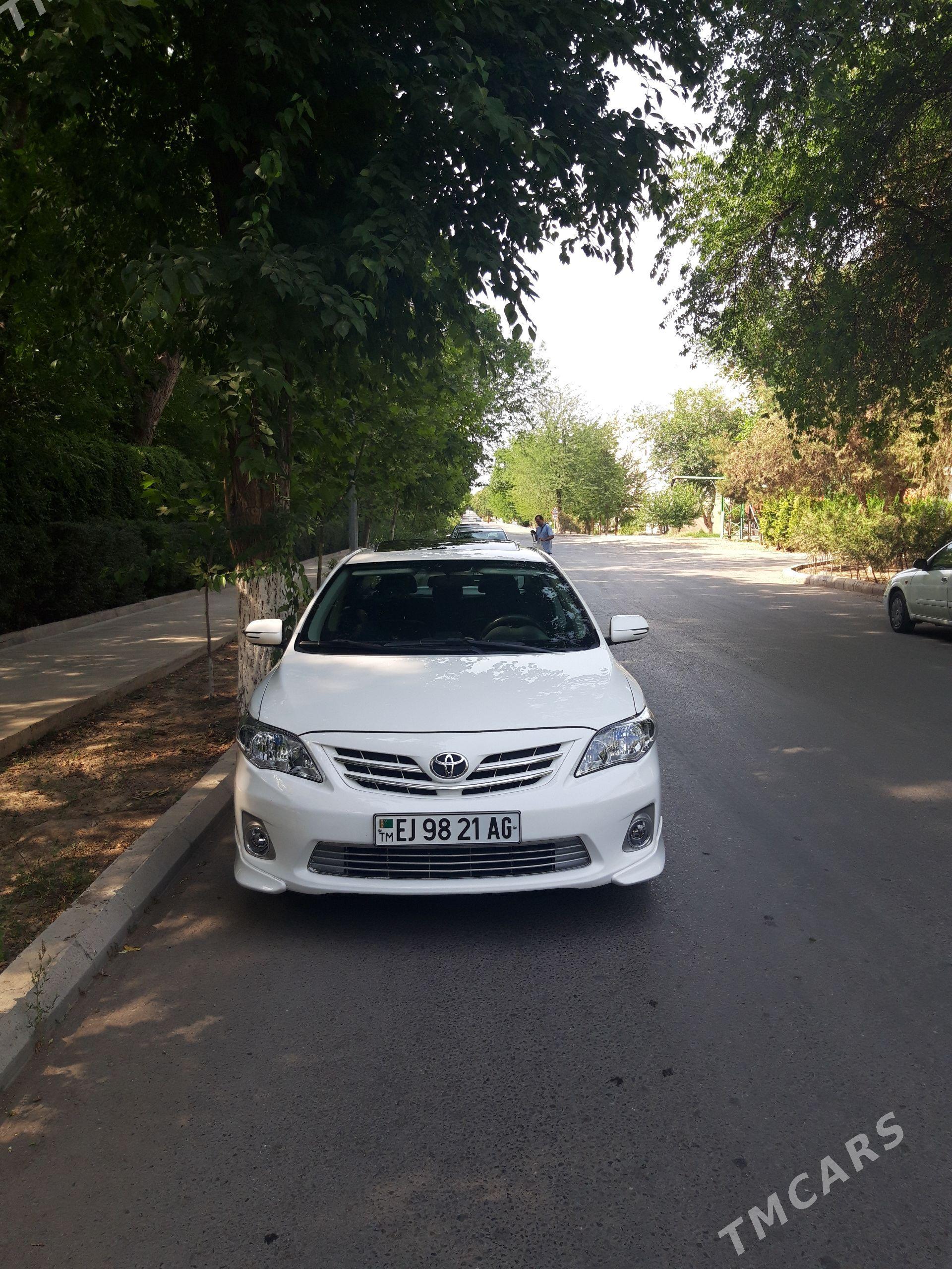 Toyota Corolla 2012 - 205 000 TMT - Ашхабад - img 1
