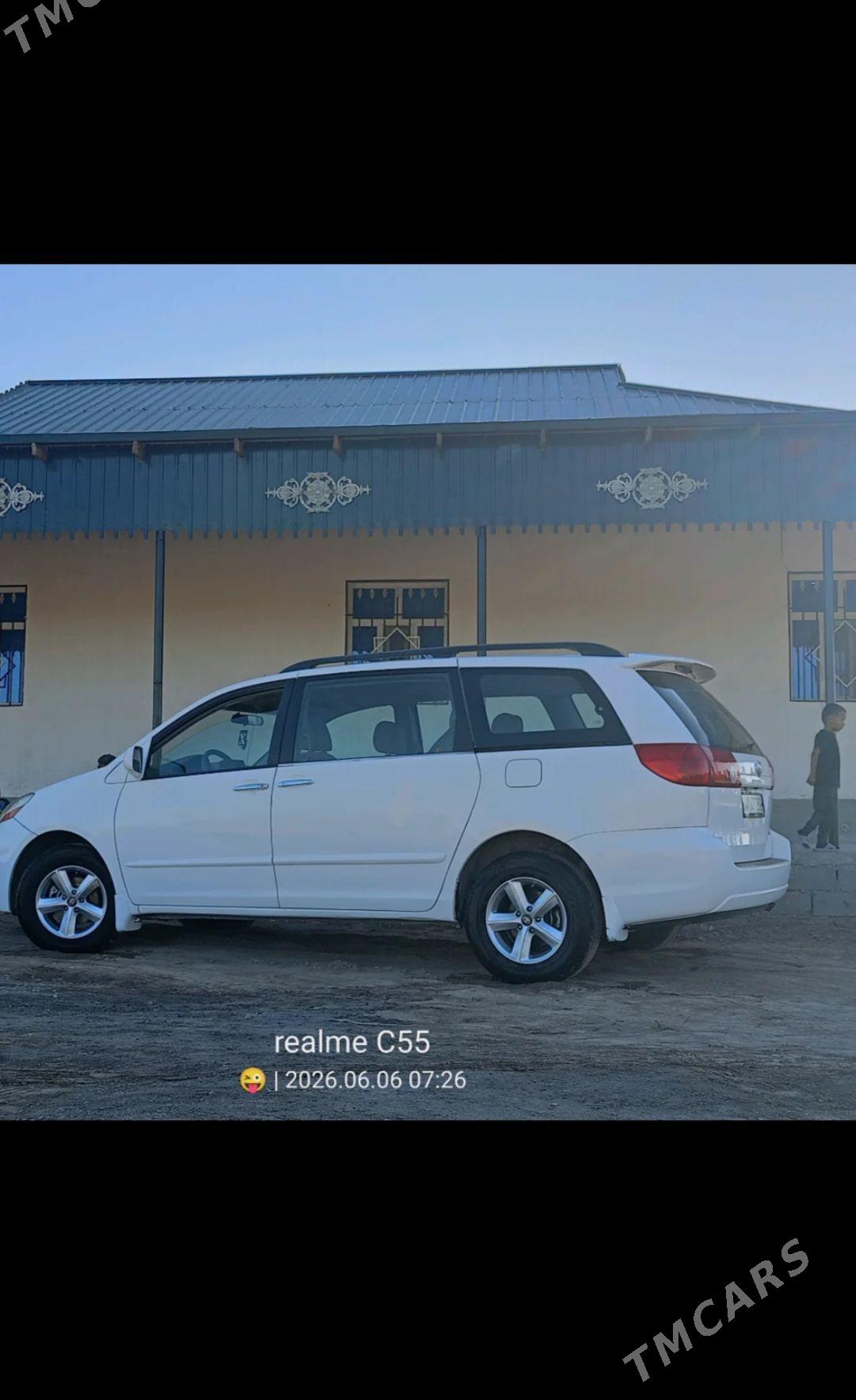 Toyota Sienna 2009 - 270 000 TMT - Акдепе - img 1