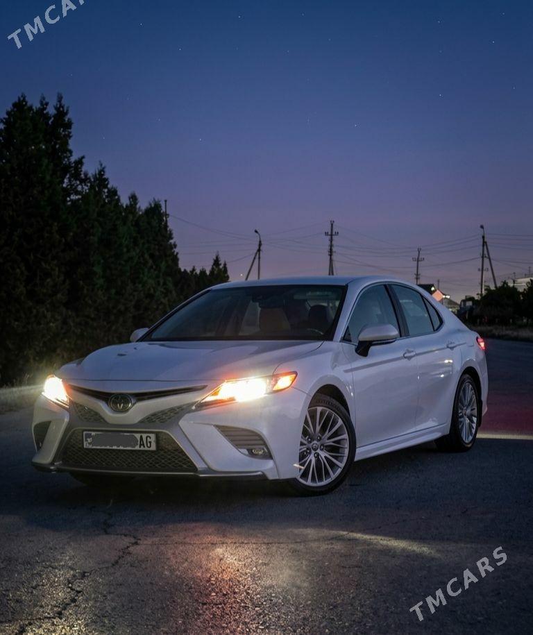 Toyota Camry 2020 - 330 000 TMT - Бузмеин - img 1