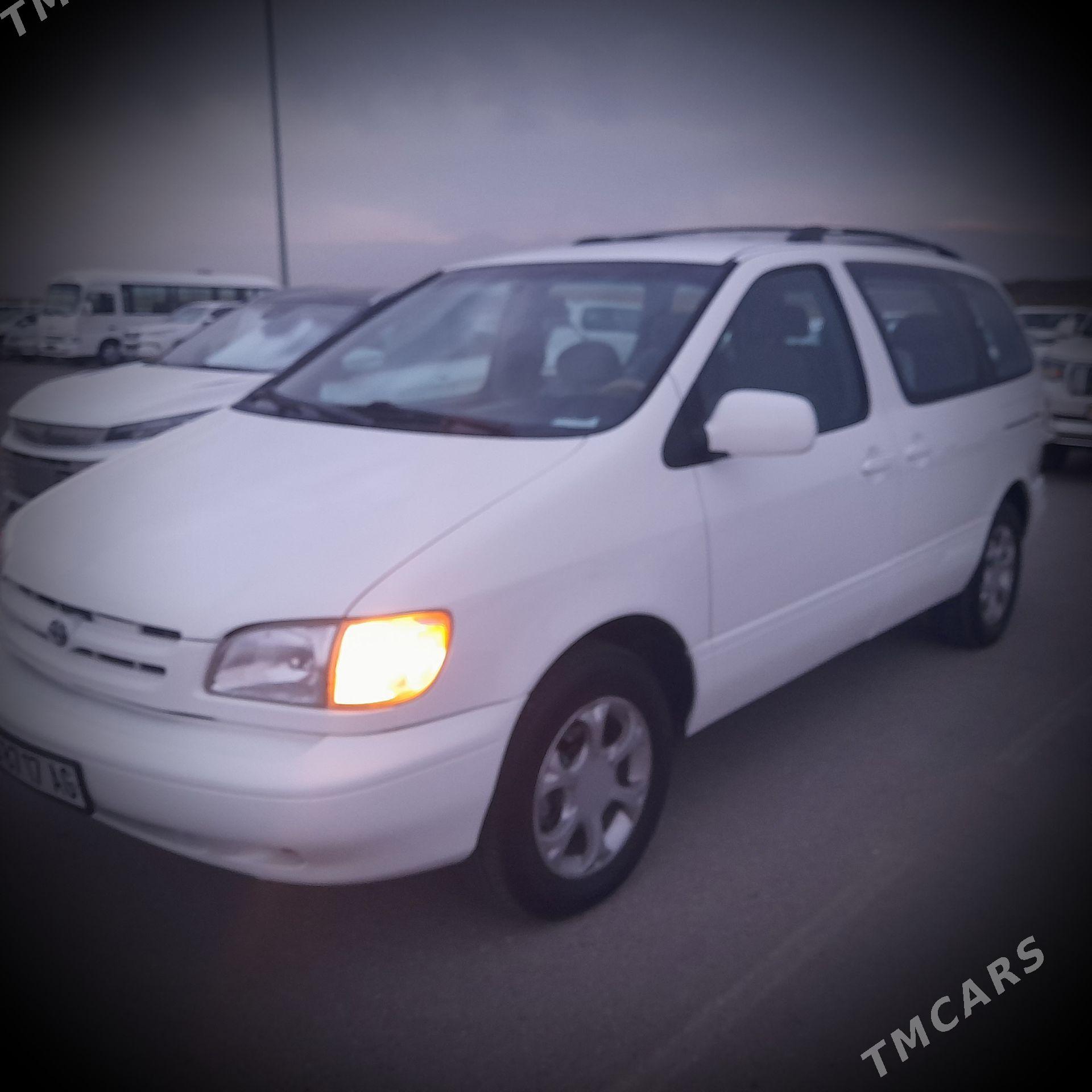 Toyota Sienna 2000 - 177 000 TMT - Aşgabat - img 1