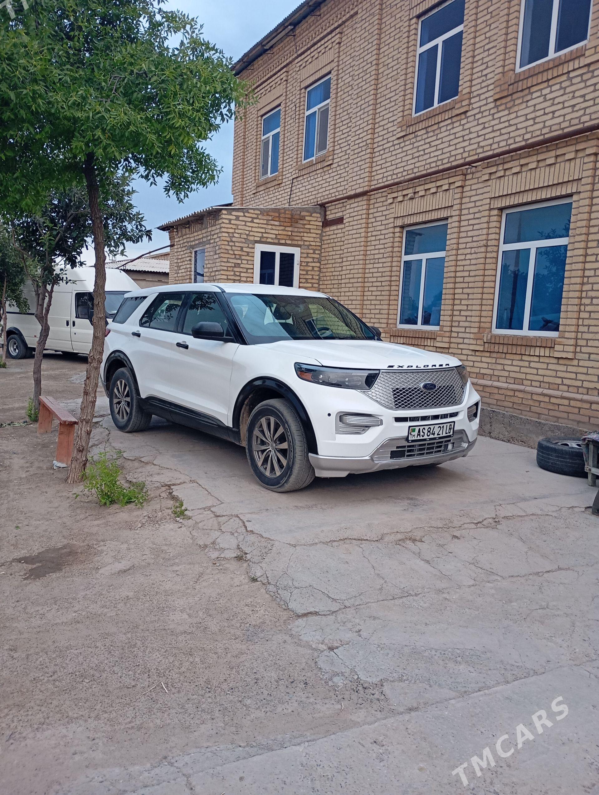 Ford Explorer 2021 - 330 000 TMT - Дянев - img 1