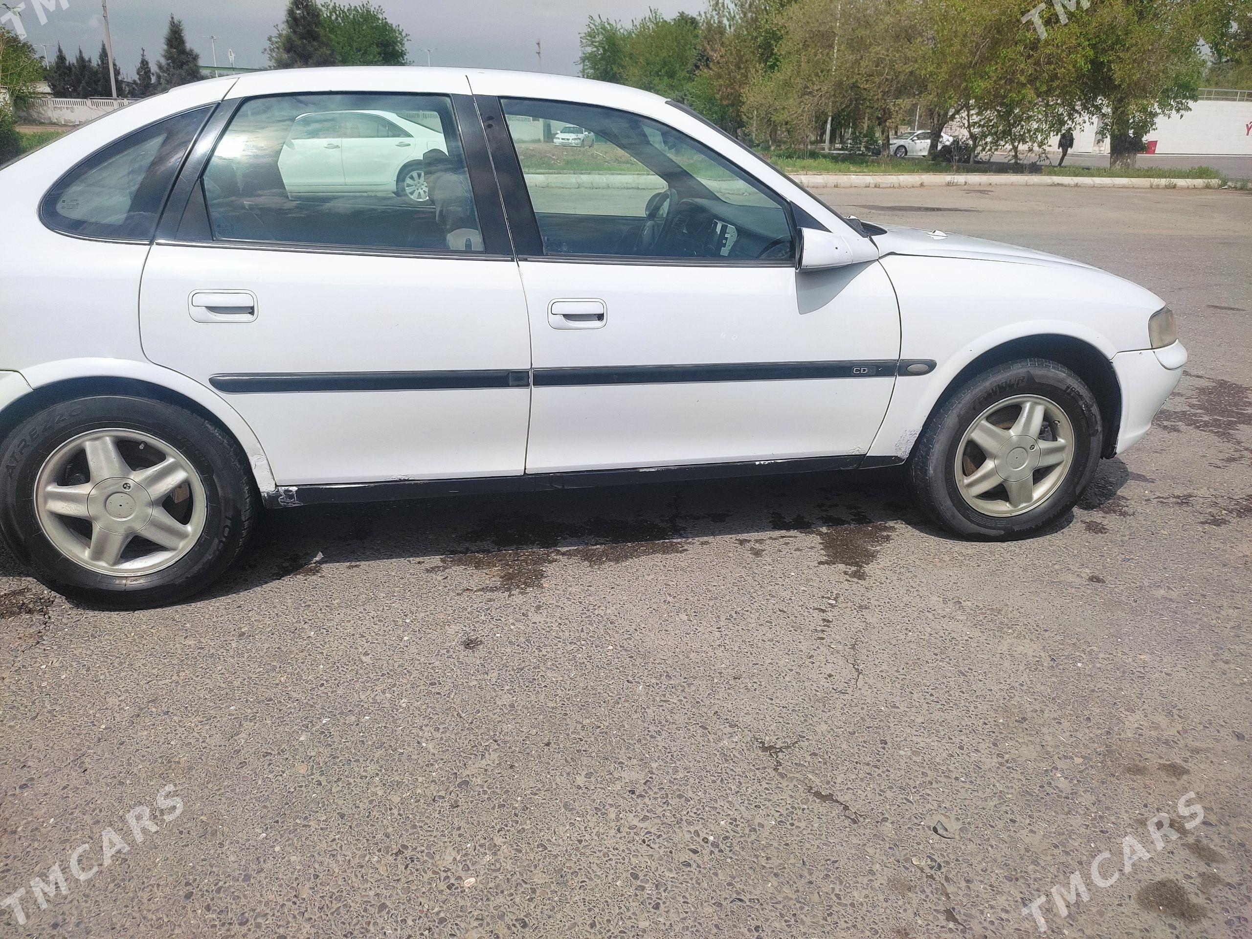 Opel Vectra 1996 - 50 000 TMT - 30 мкр - img 1