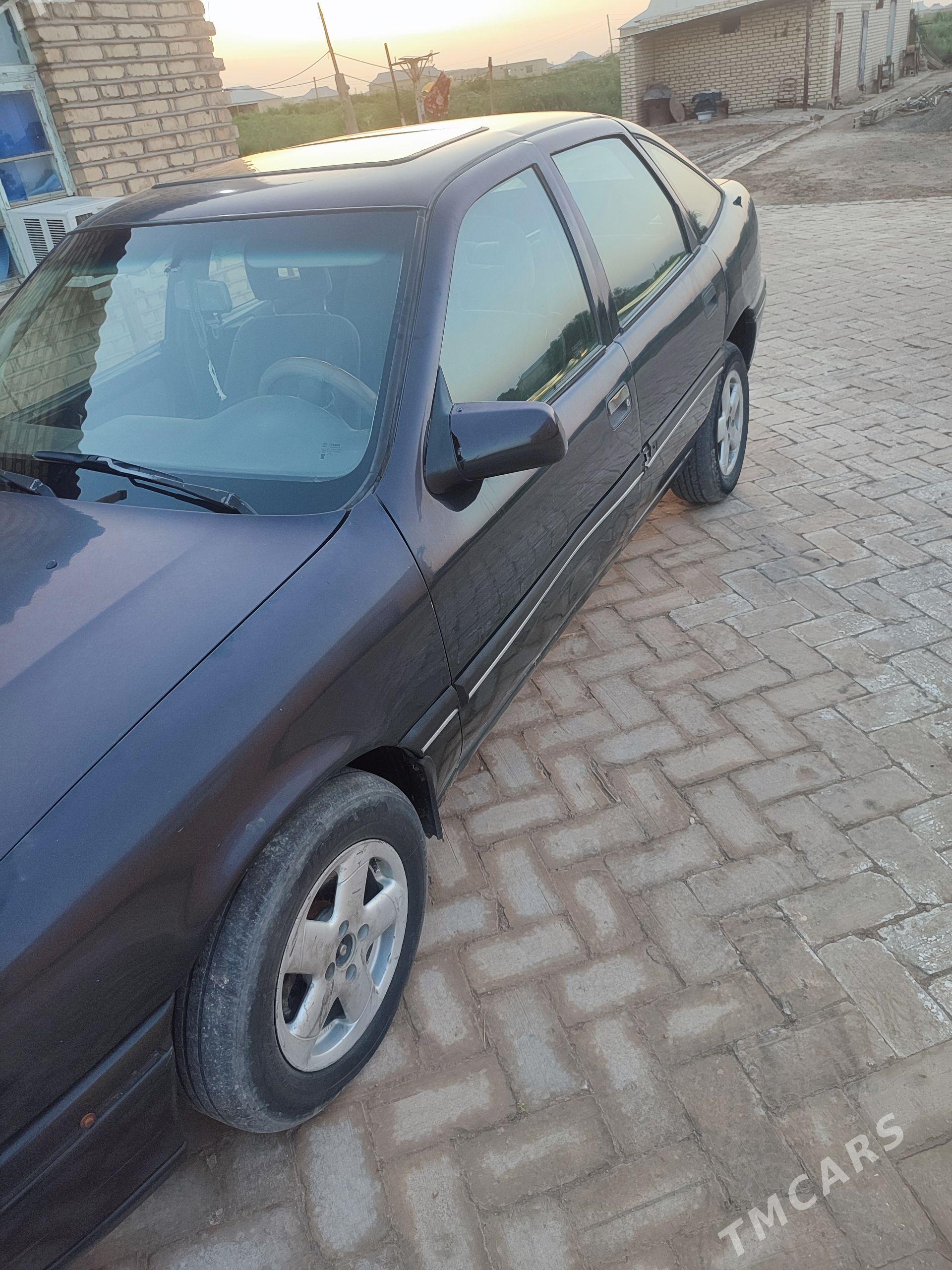 Opel Vectra 1995 - 30 000 TMT - Байрамали - img 1