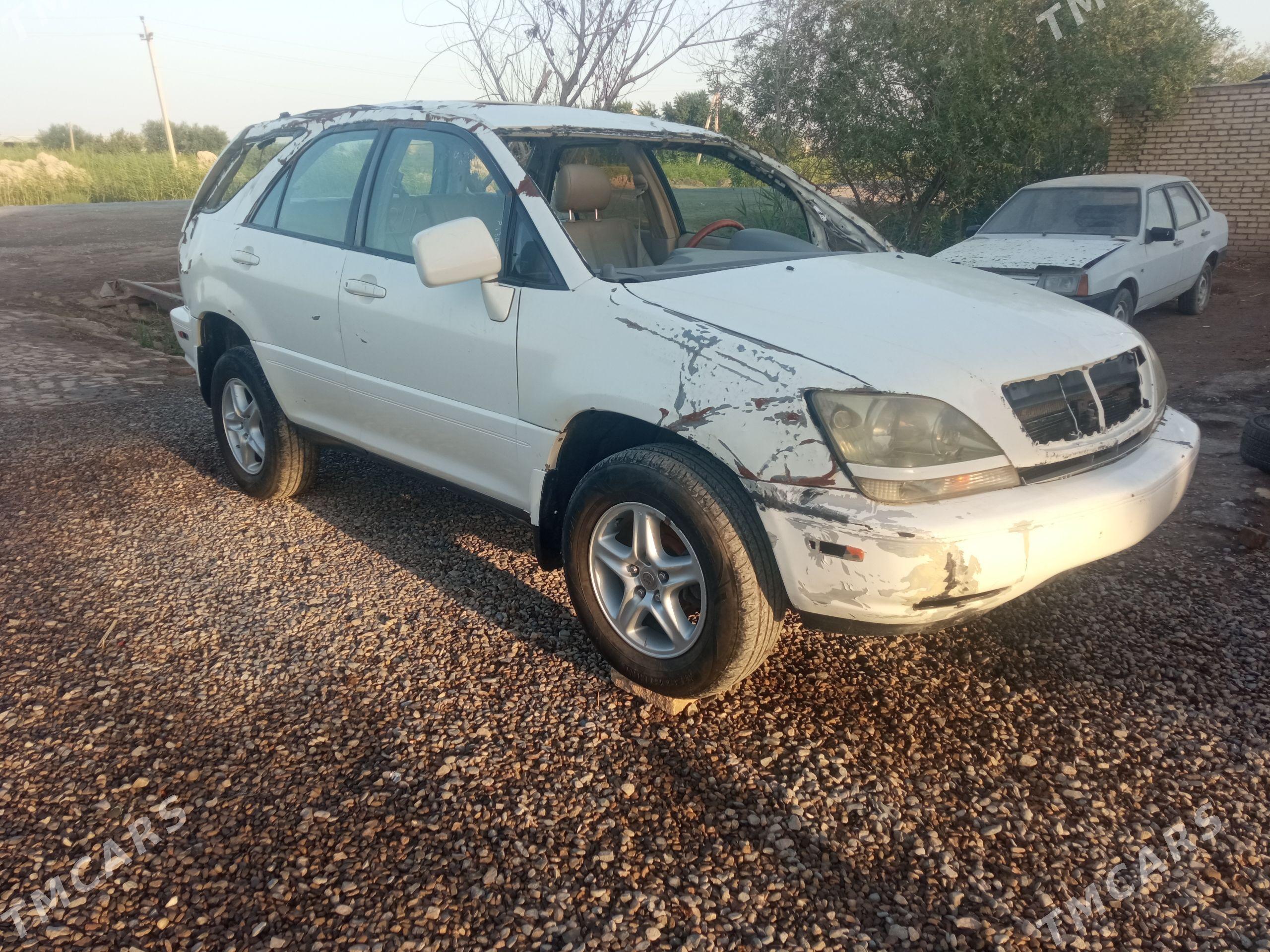 Lexus RX 300 2001 - 113 000 TMT - Мургап - img 1