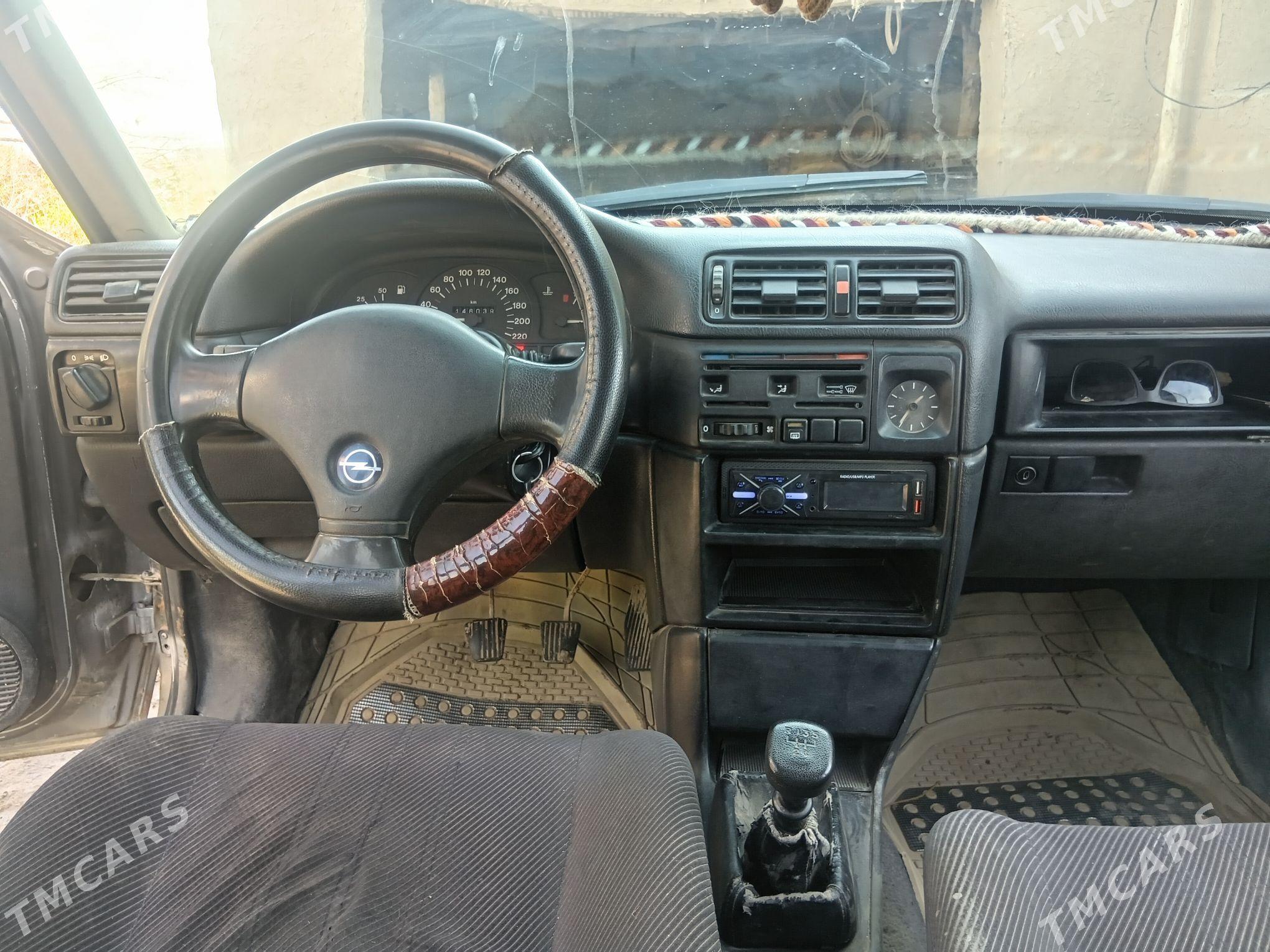 Opel Vectra 1991 - 20 000 TMT - Кёнеургенч - img 1