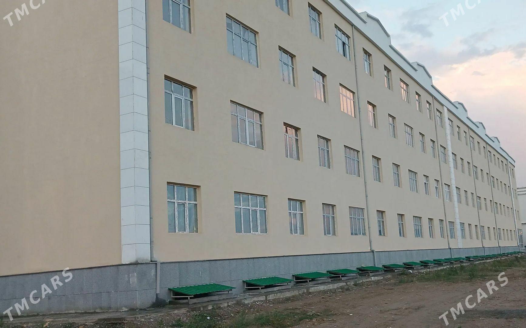 Anew pol elitga 4/4 4 komnat - Анев - img 1