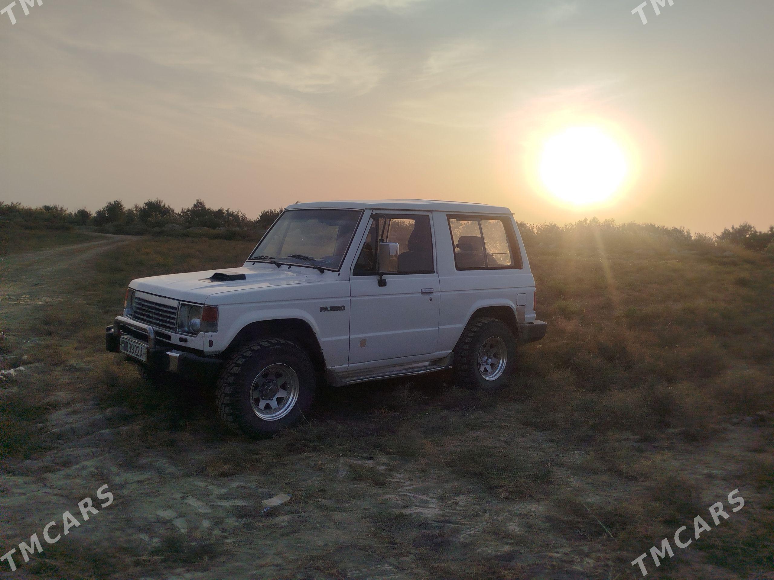 Mitsubishi L200 1990 - 40 000 TMT - Bäherden - img 1