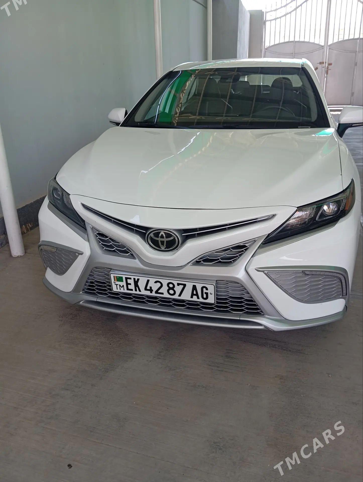 Toyota Camry 2022 - 310 000 TMT - Büzmeýin - img 1
