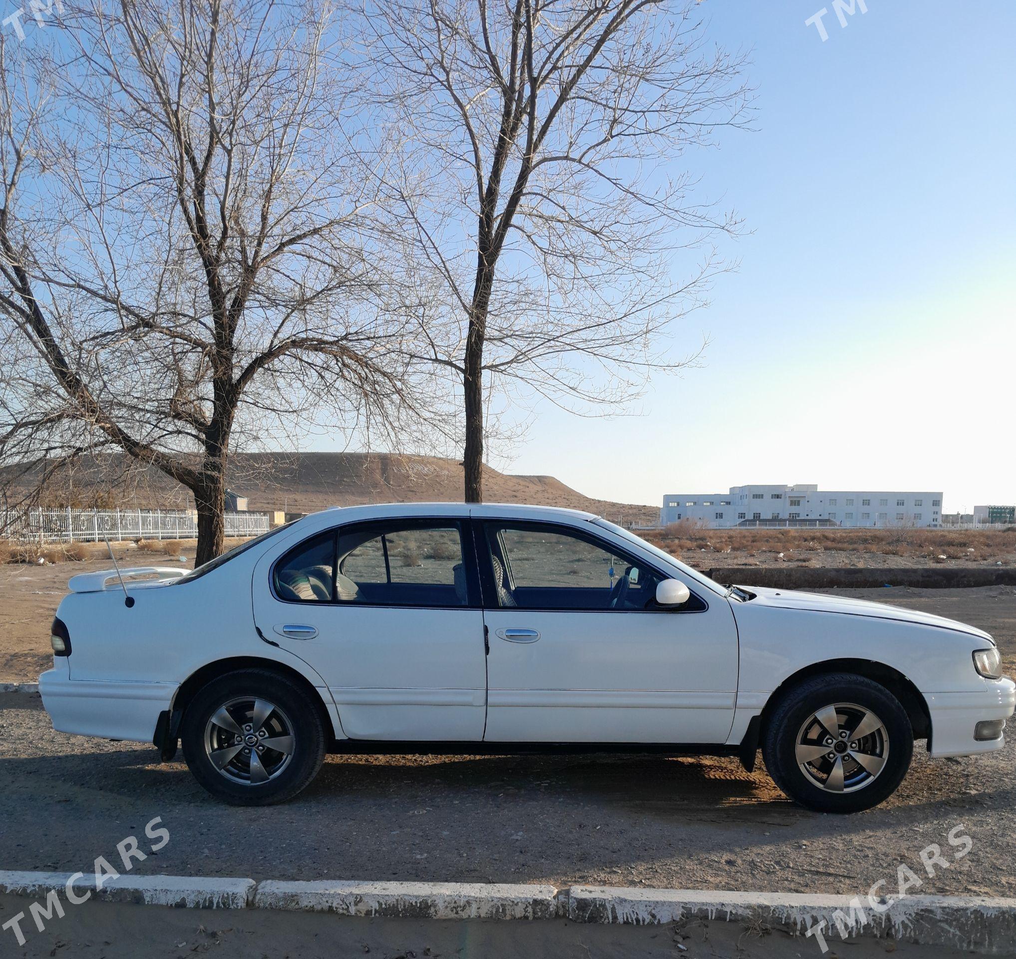 Nissan Cefiro 1995 - 65 000 TMT - Дянев - img 1