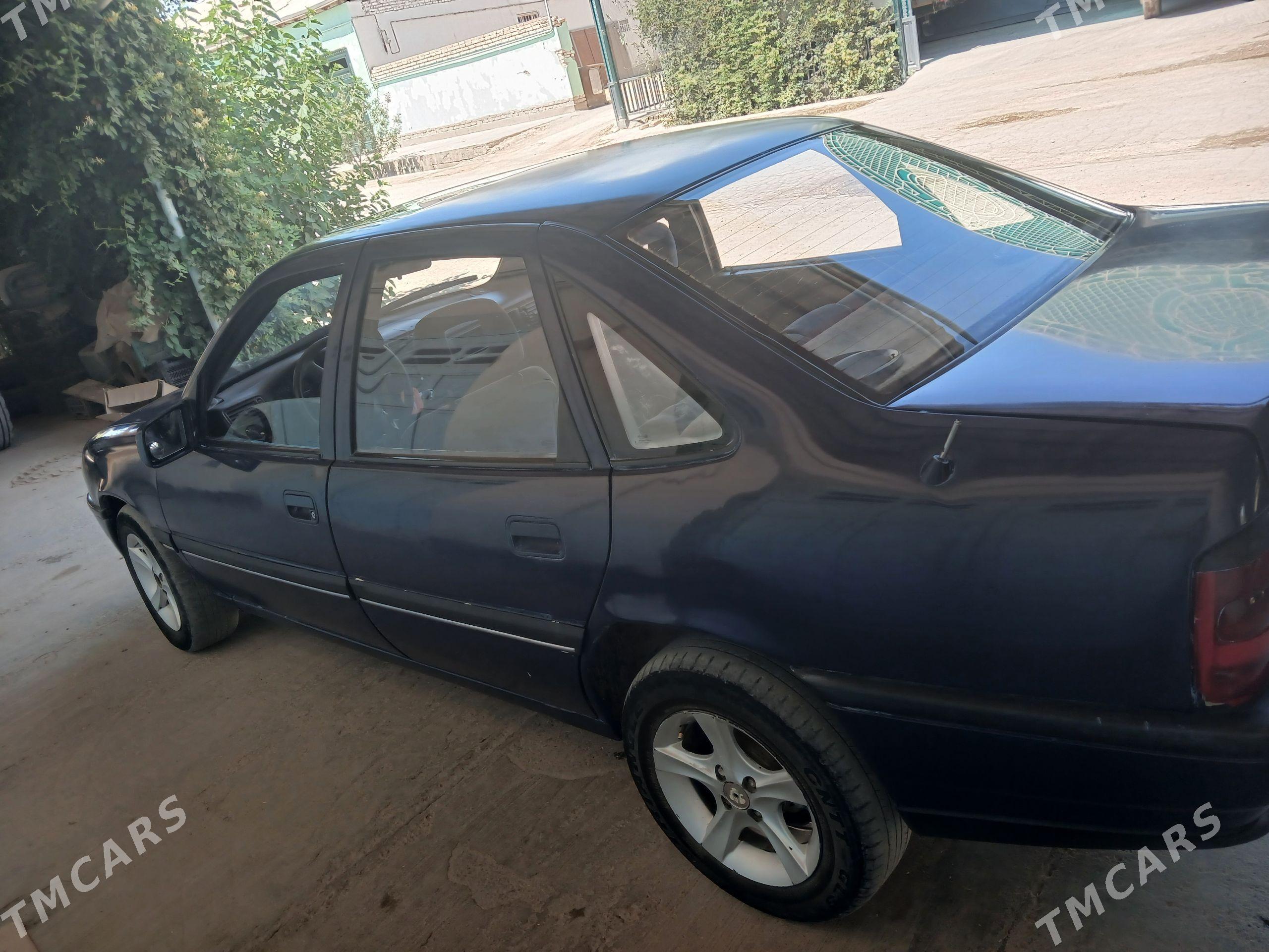 Opel Vectra 1990 - 40 000 TMT - Дашогуз - img 1