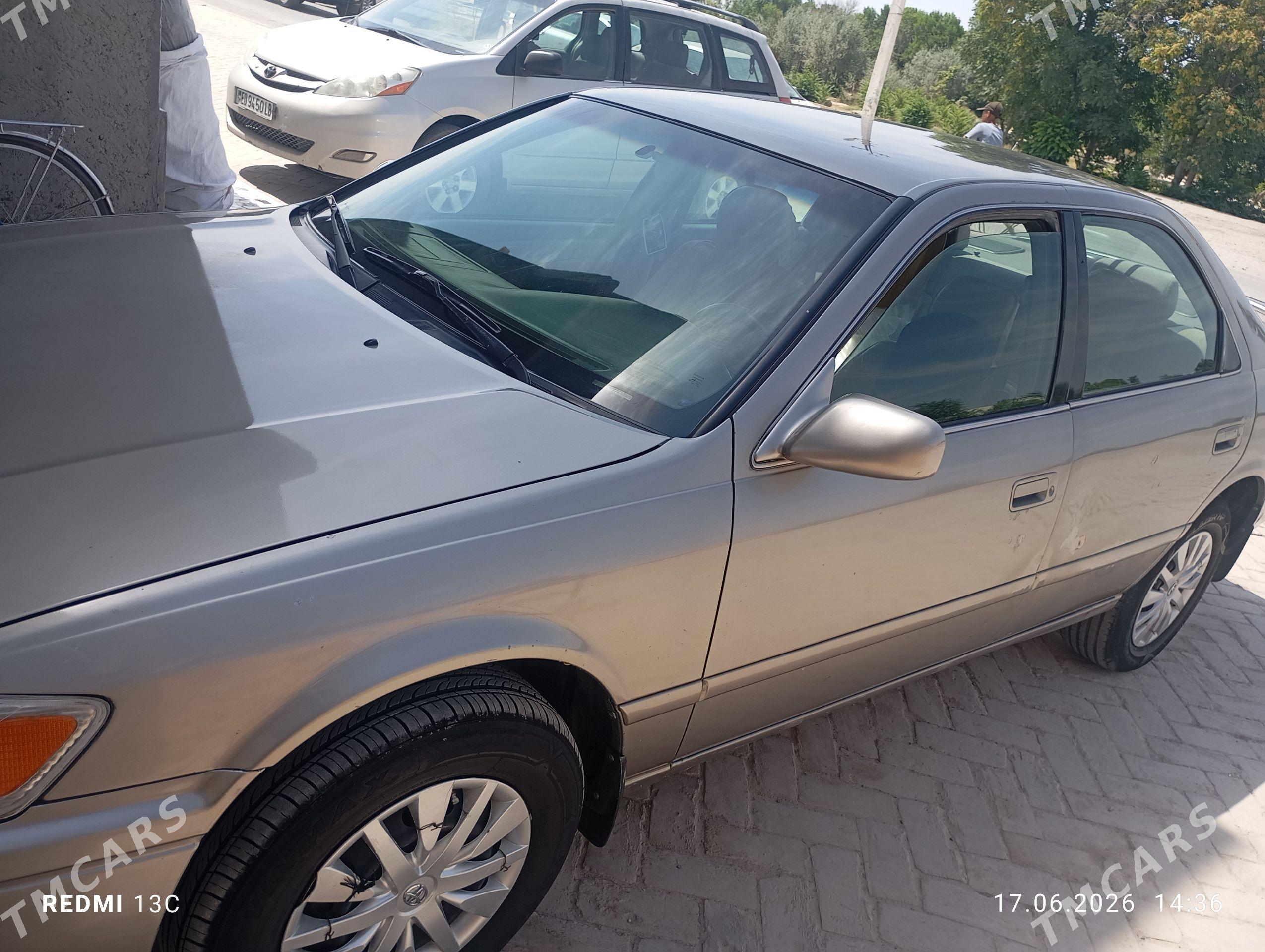 Toyota Camry 2001 - 150 000 TMT - Халач - img 1