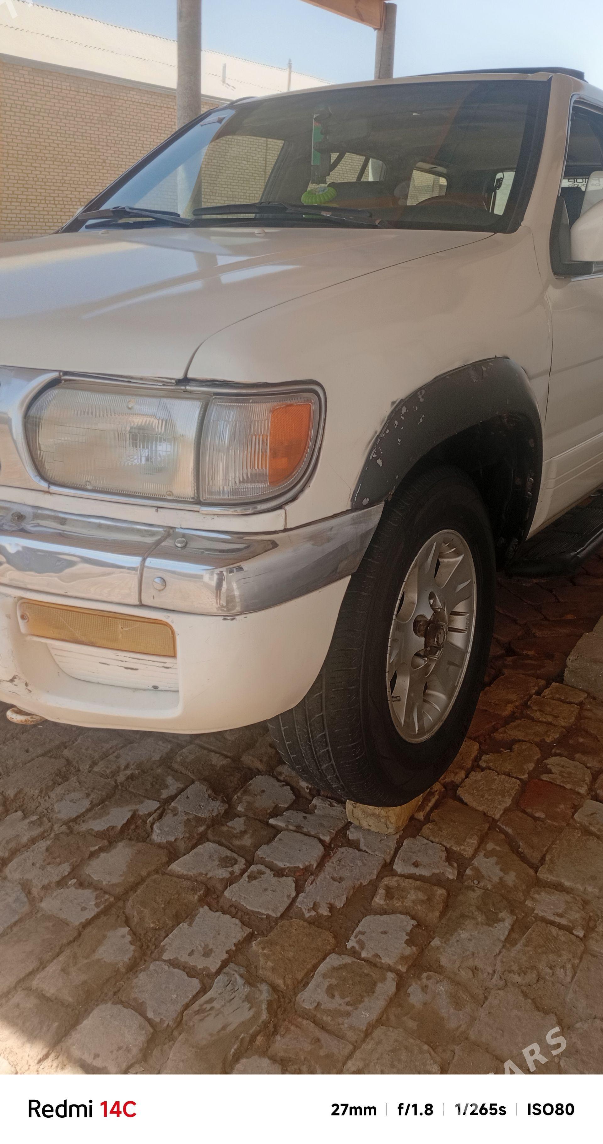 Nissan Pathfinder 1998 - 80 000 TMT - Мары - img 1