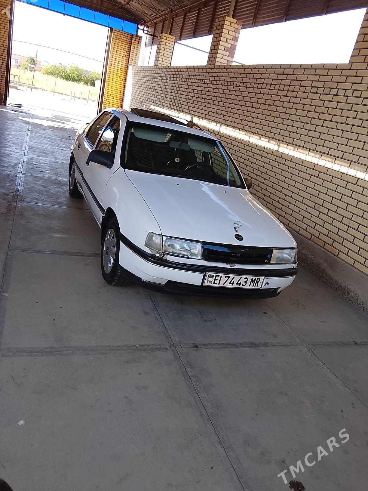 Opel Vectra 1989 - 31 000 TMT - Мургап - img 1