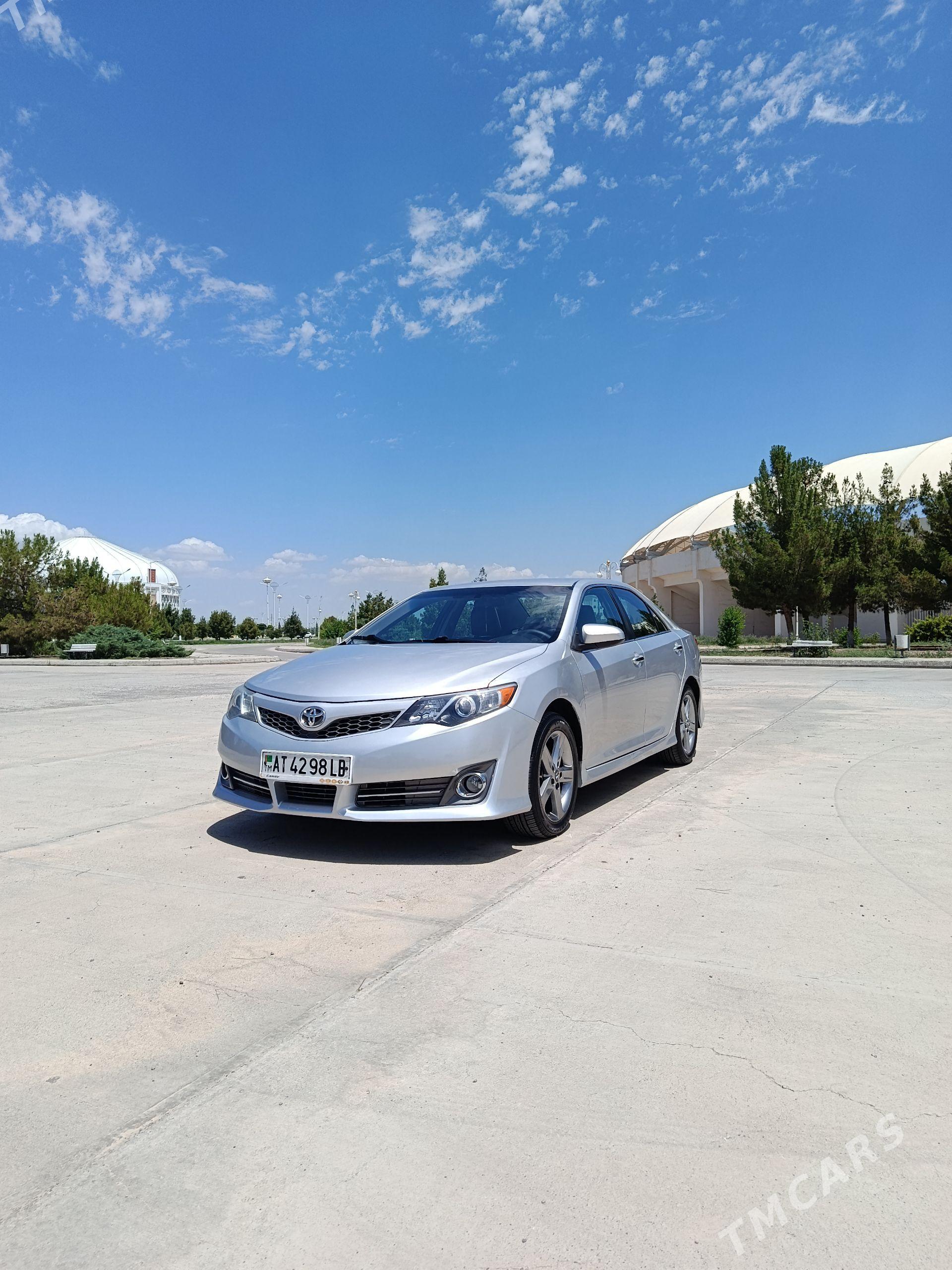 Toyota Camry 2014 - 250 000 TMT - Чарджоу - img 1