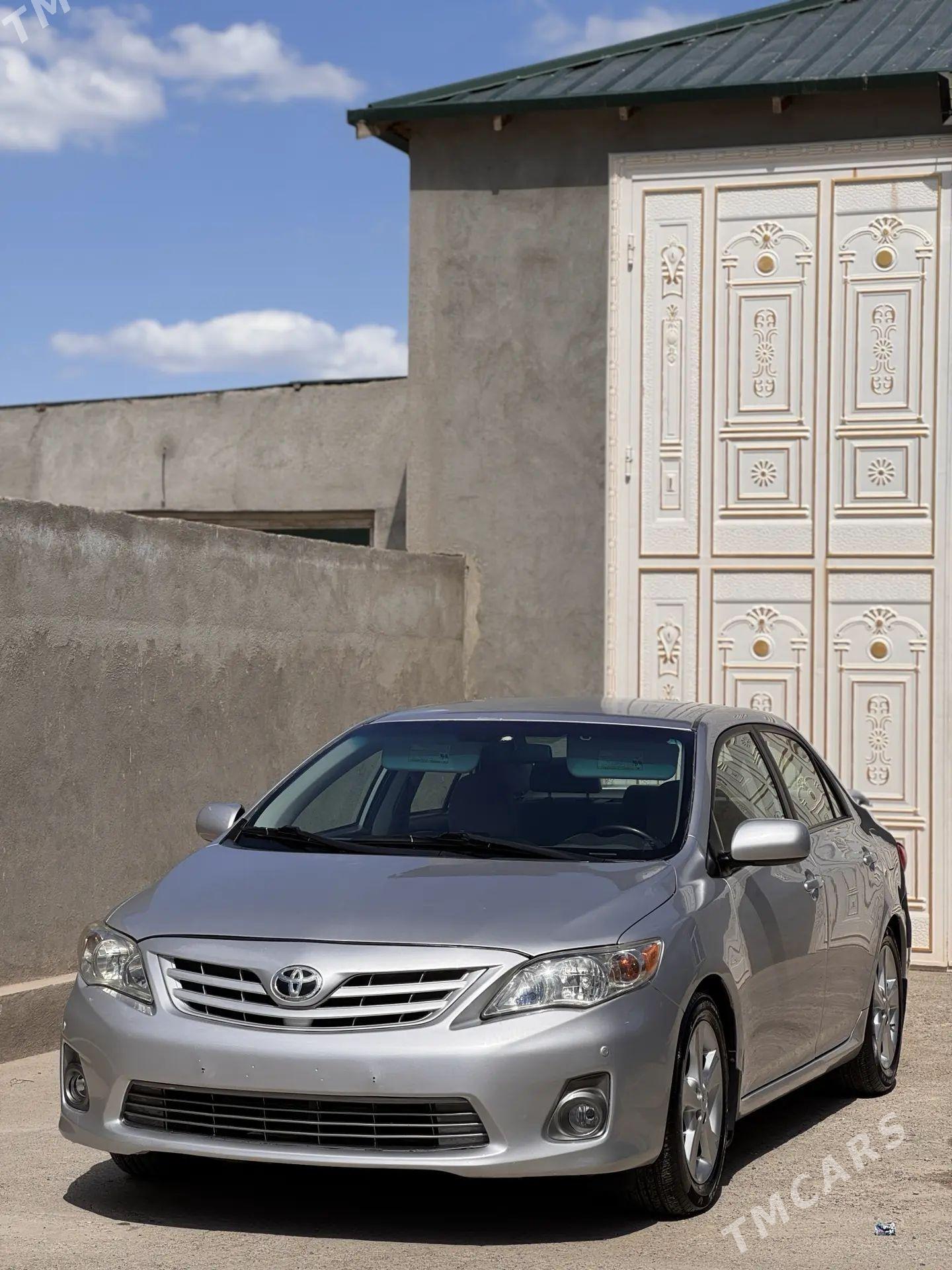 Toyota Corolla 2012 - 186 000 TMT - Дашогуз - img 1