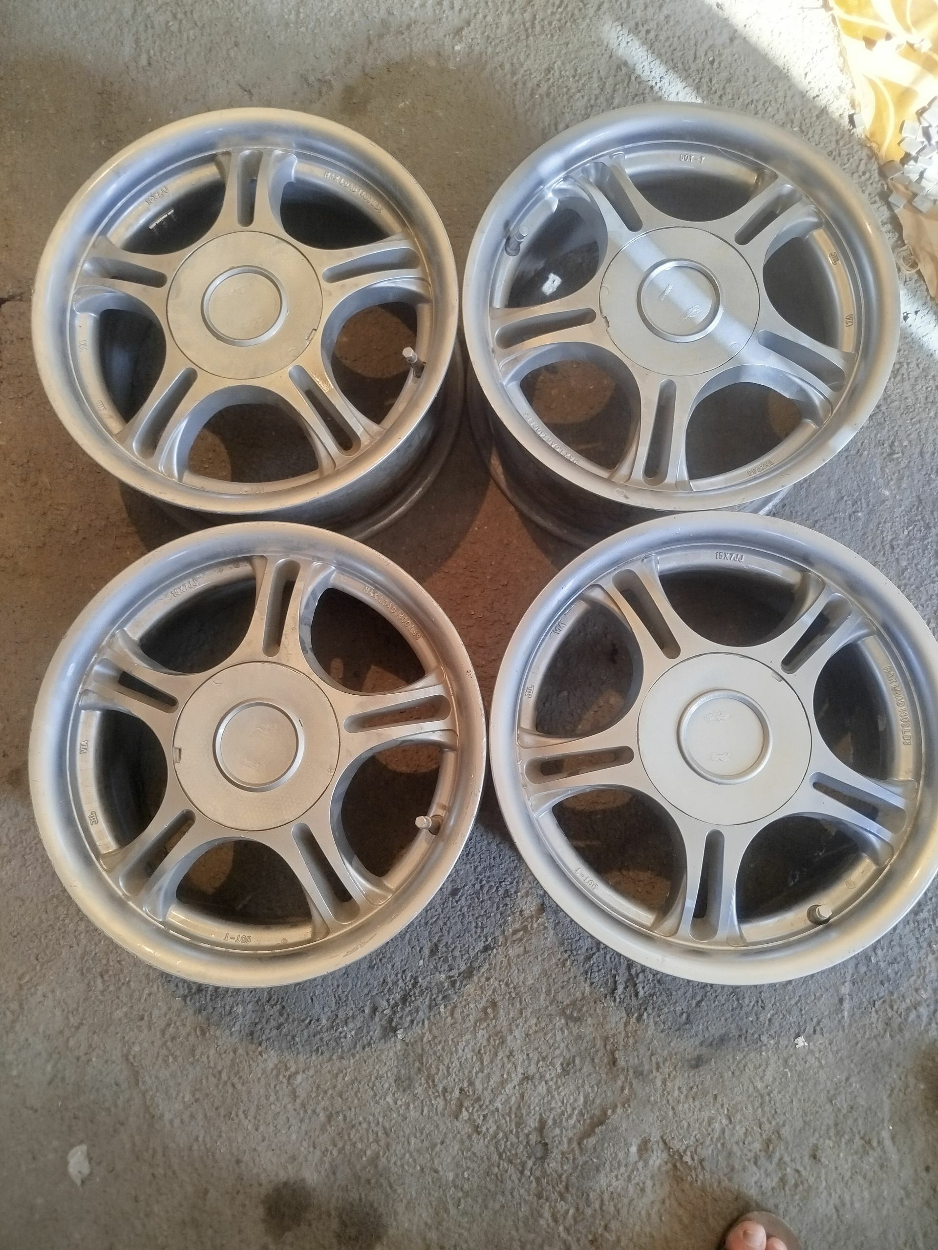 15 unwersal dysga tayota hunda 1 700 TMT - Кипджак - img 1