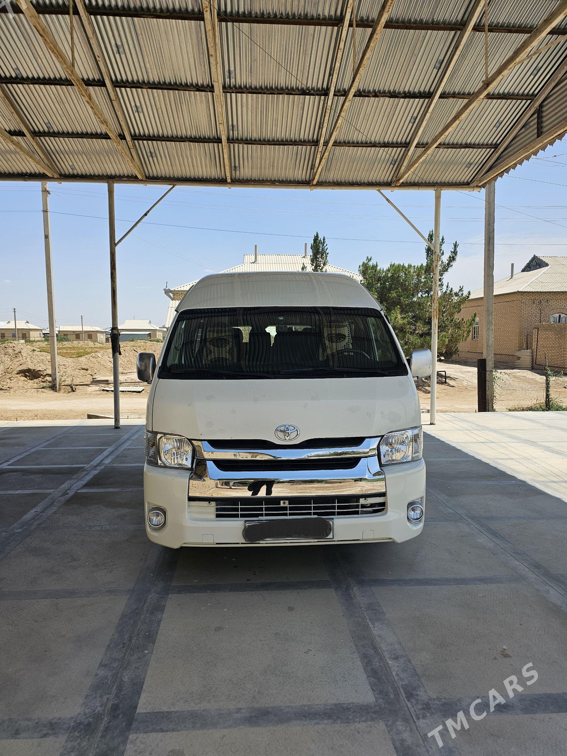 Toyota Hiace 2006 - 355 000 TMT - Sakarçäge - img 1