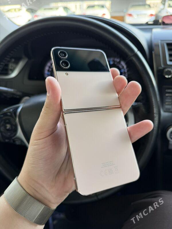 Samsung Z Flip4 8/128 Gold - Aşgabat - img 1