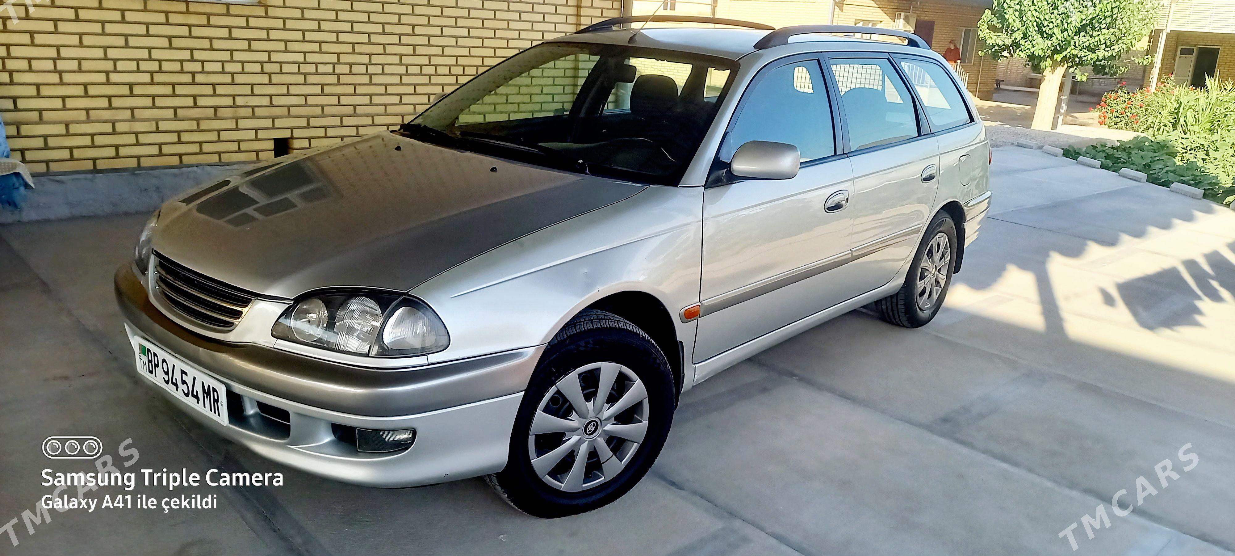 Toyota Avensis 2001 - 110 000 TMT - Мары - img 1