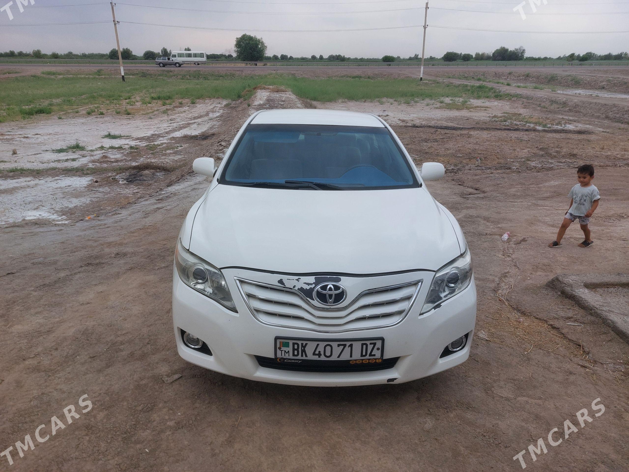 Toyota Camry 2010 - 185 000 TMT - Шабатский этрап - img 1