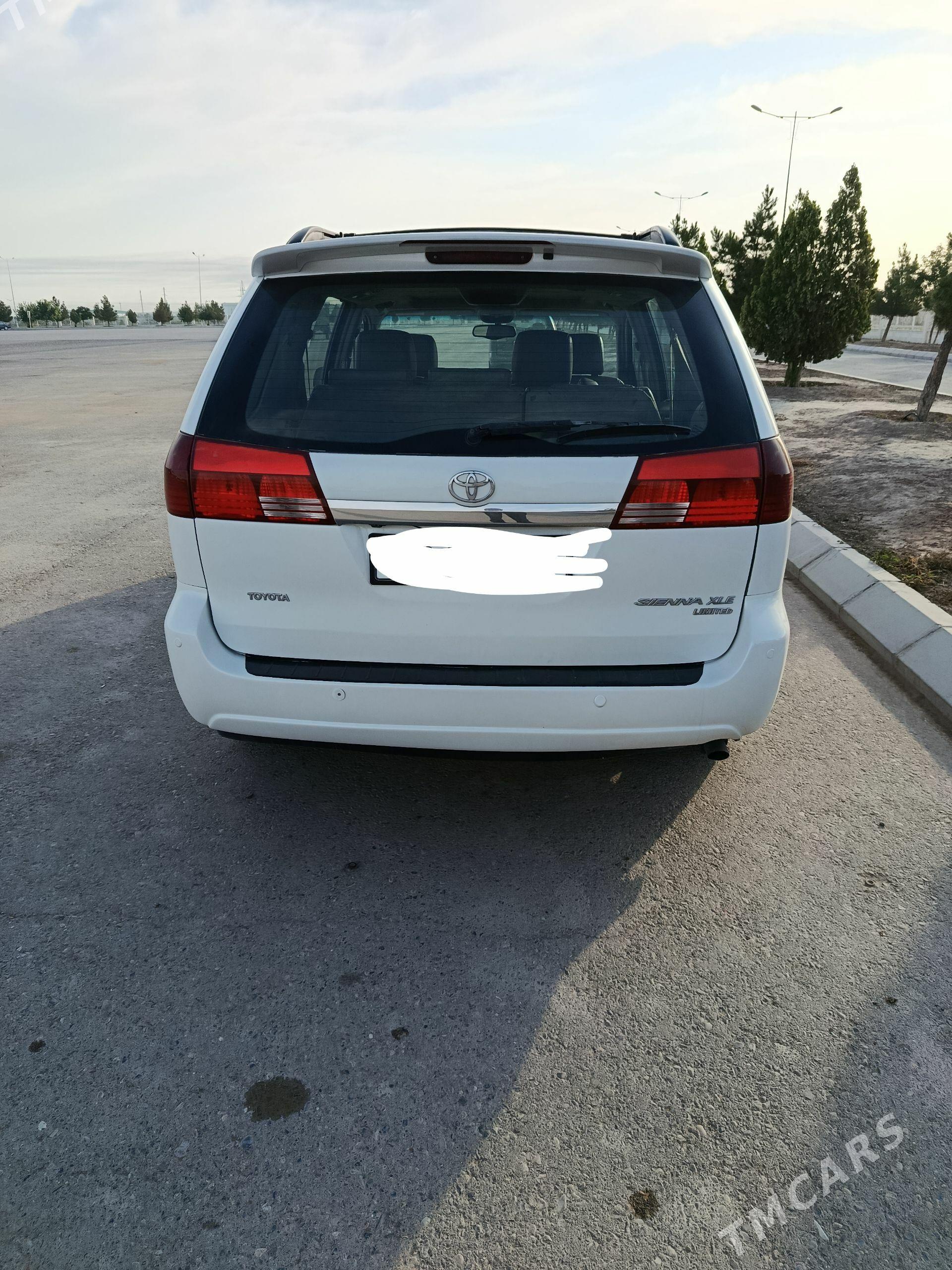 Toyota Sienna 2004 - 270 000 TMT - Халач - img 1