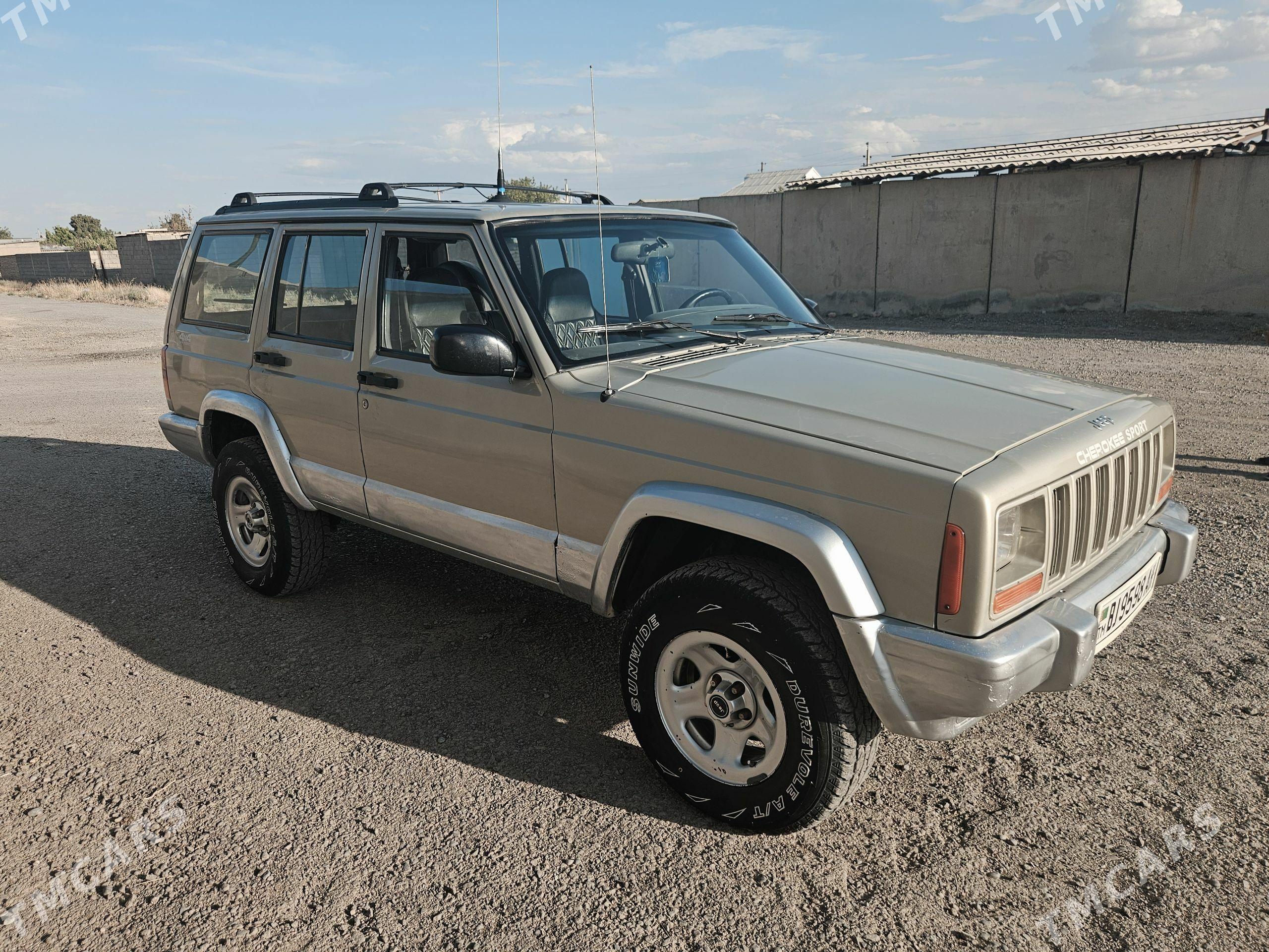 Jeep Cherokee 1999 - 90 000 TMT - Кака - img 1