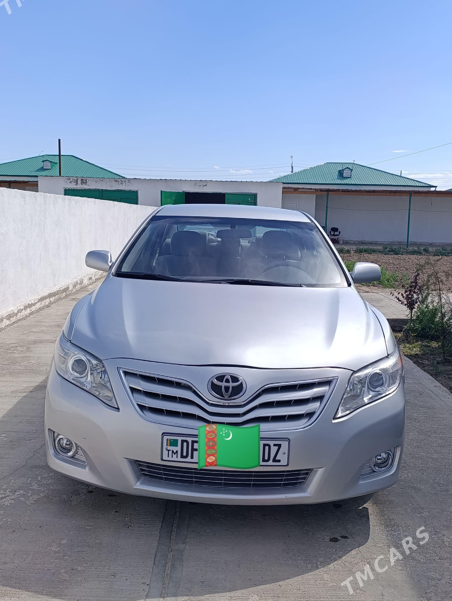 Toyota Camry 2010 - 230 000 TMT - Кёнеургенч - img 1